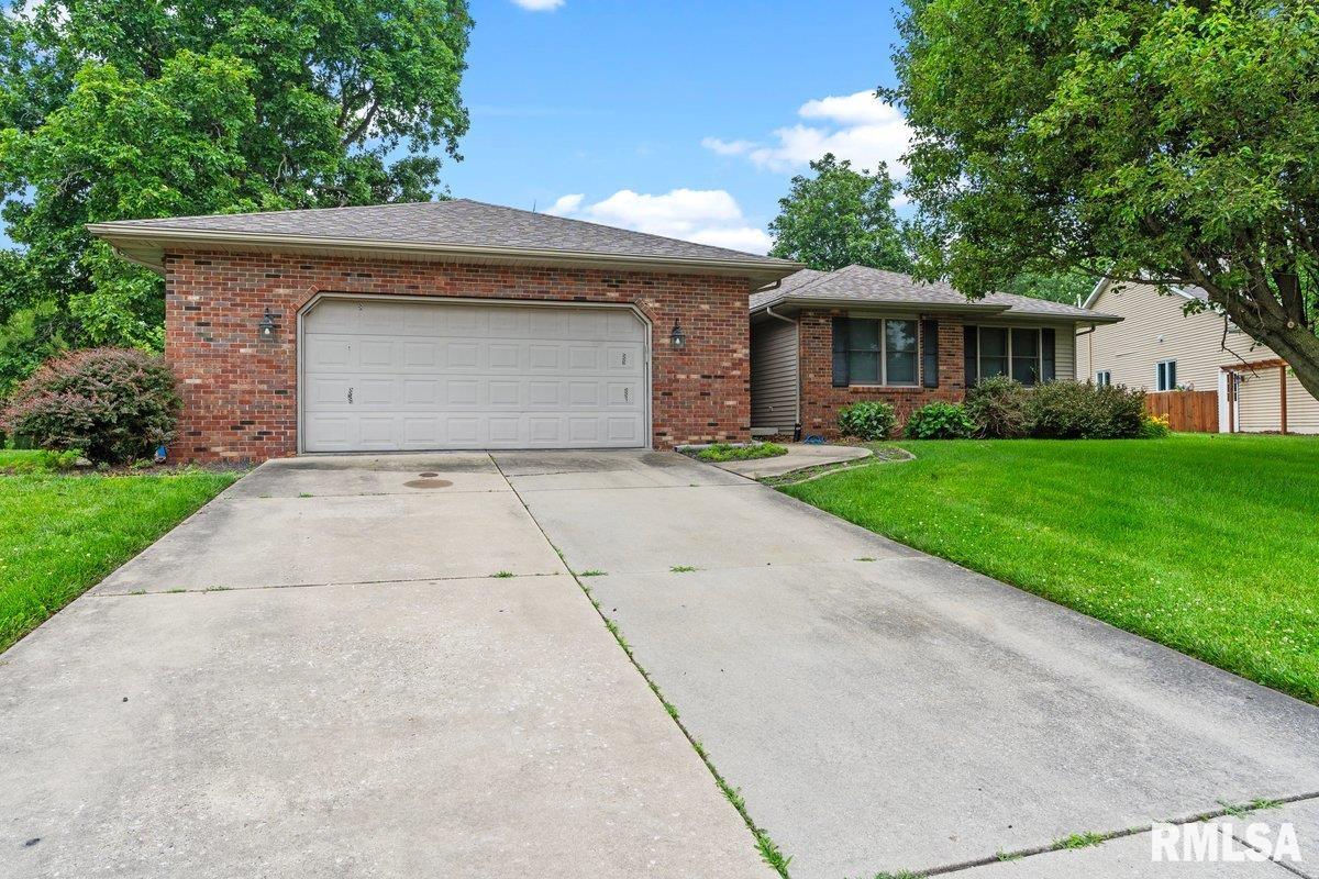 136 Lilac Lane, Chatham, Illinois image 6