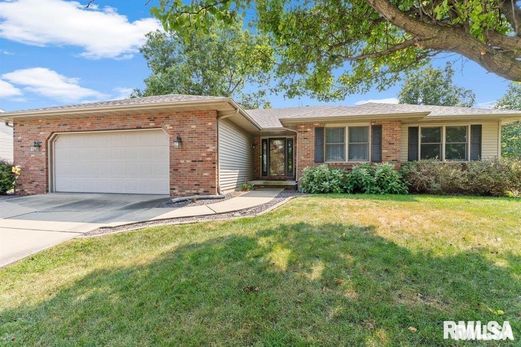 136 Lilac Lane, Chatham, Illinois image 2