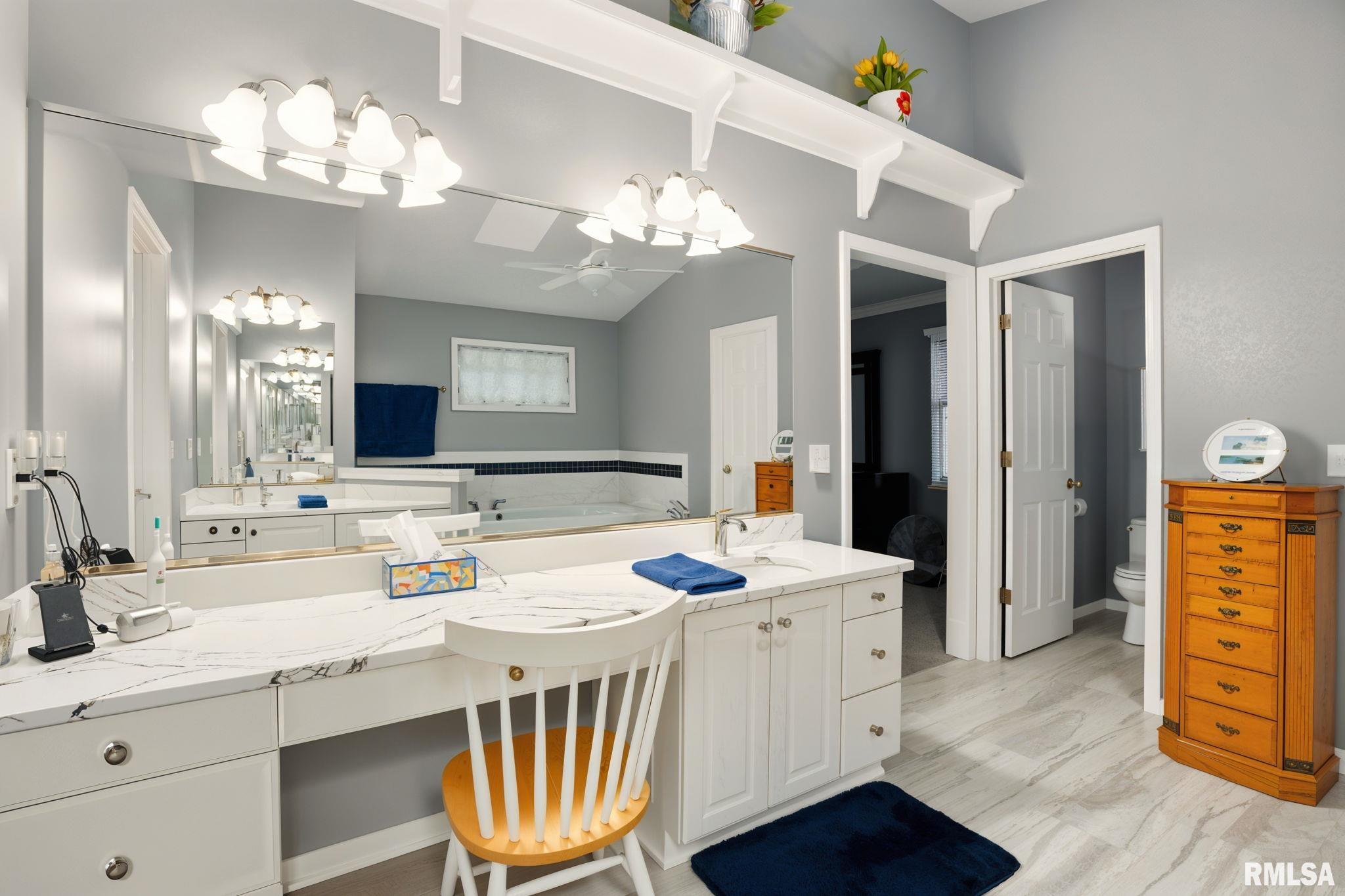 4513 Stone Haven Drive, Bettendorf, Iowa image 21