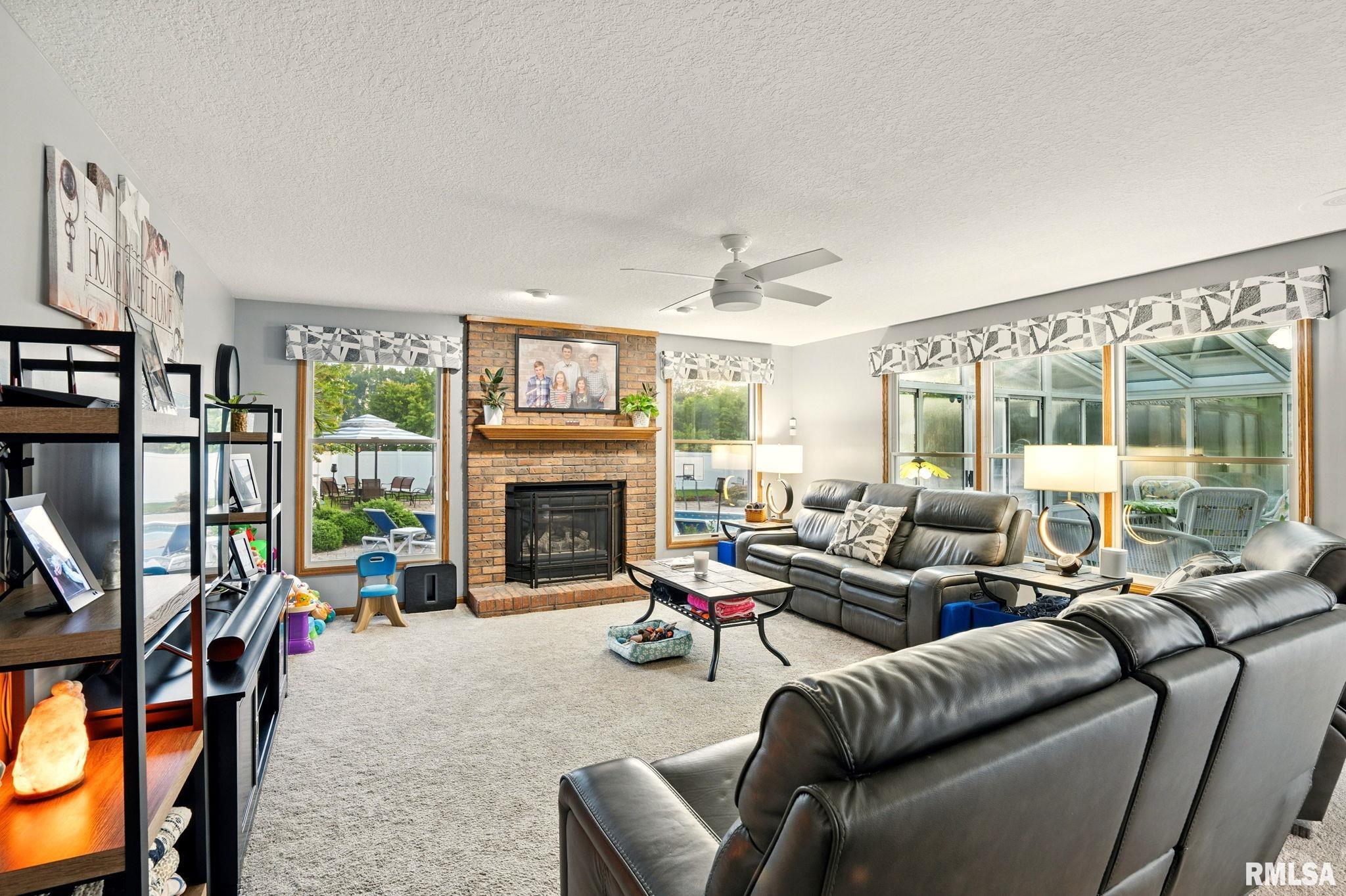 4513 Stone Haven Drive, Bettendorf, Iowa image 9
