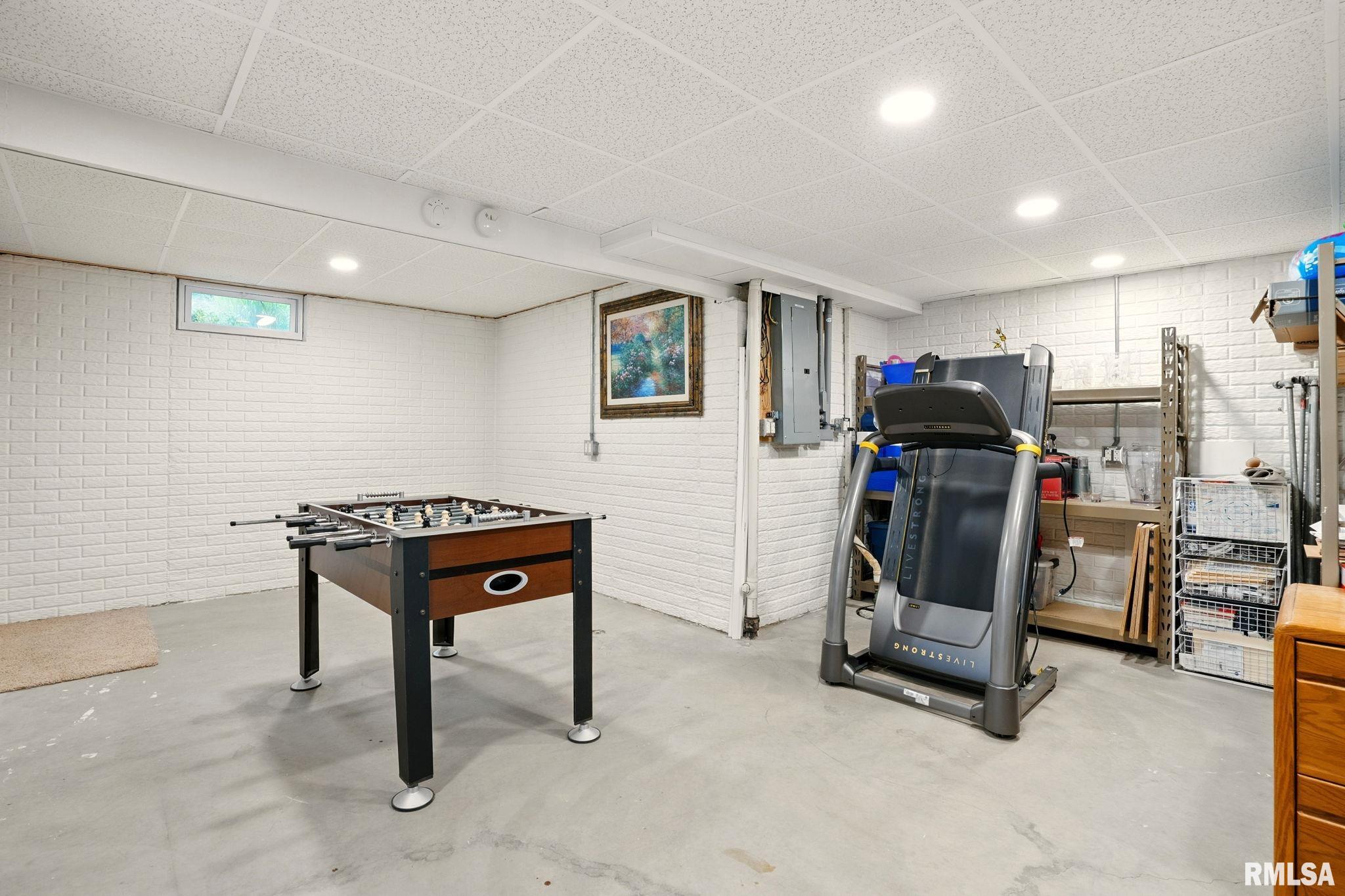 4513 Stone Haven Drive, Bettendorf, Iowa image 36