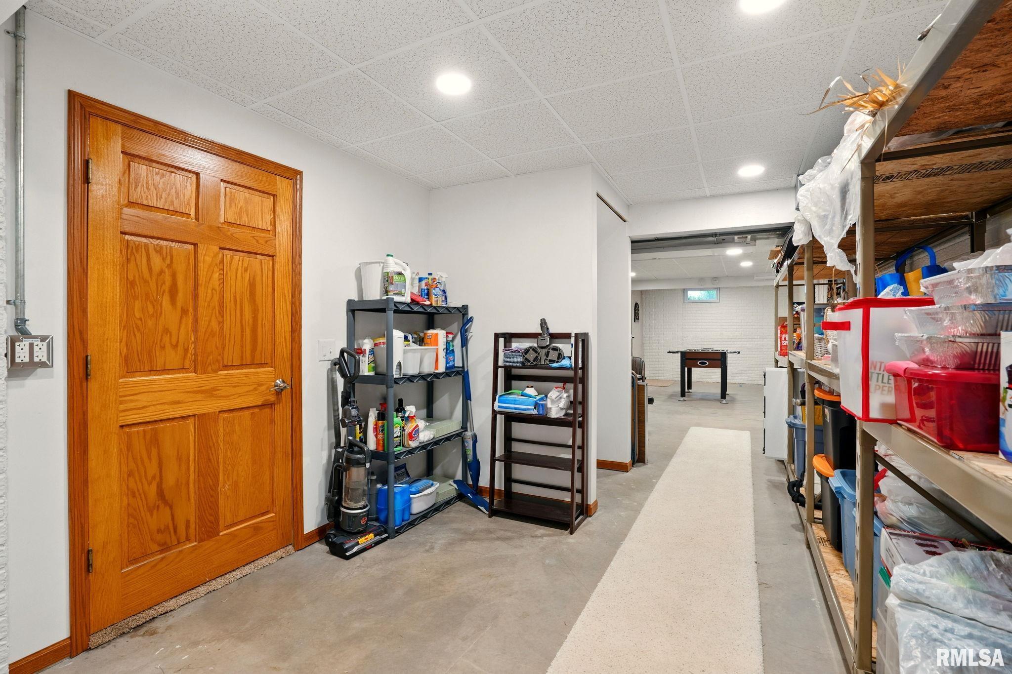 4513 Stone Haven Drive, Bettendorf, Iowa image 33