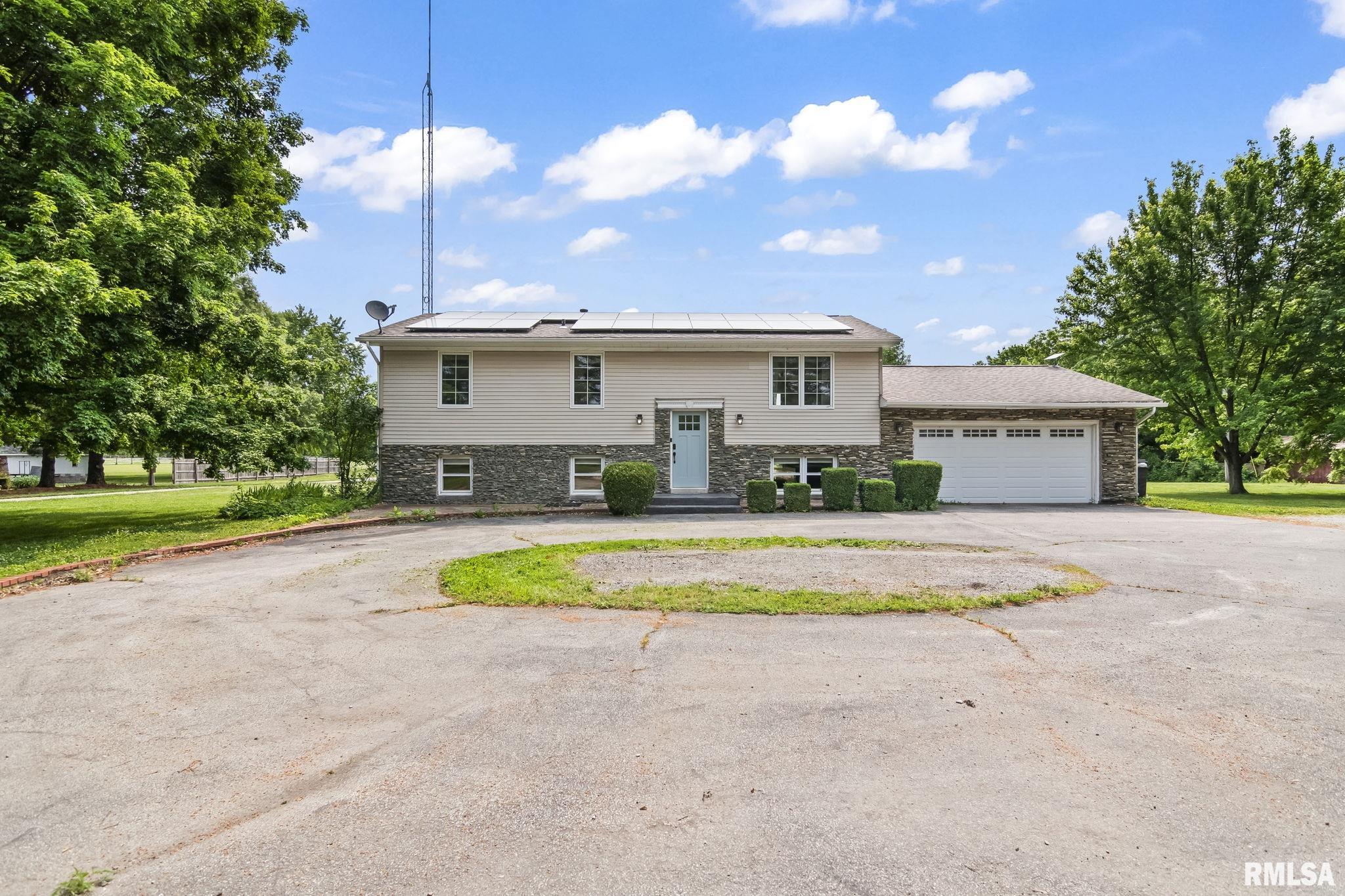 8472 Cardinal Hill Road, Rochester, Illinois image 1