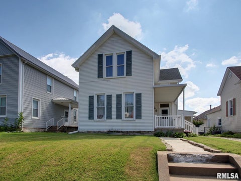 Homes For Sale - 621 S 17th Street<br/> Adams County, Quincy, IL 62301
