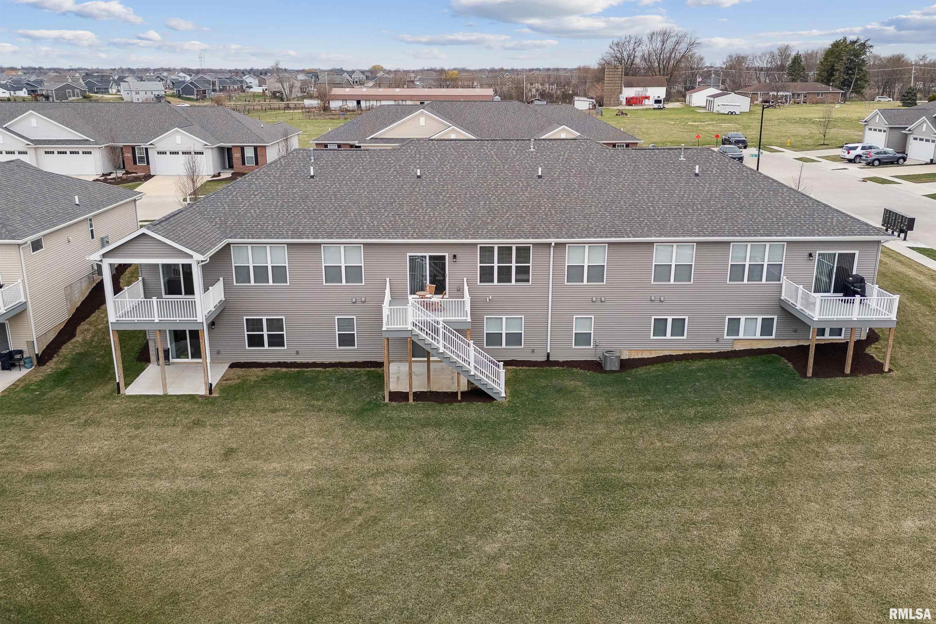 5691 Red Fox Road, Bettendorf, Iowa image 28