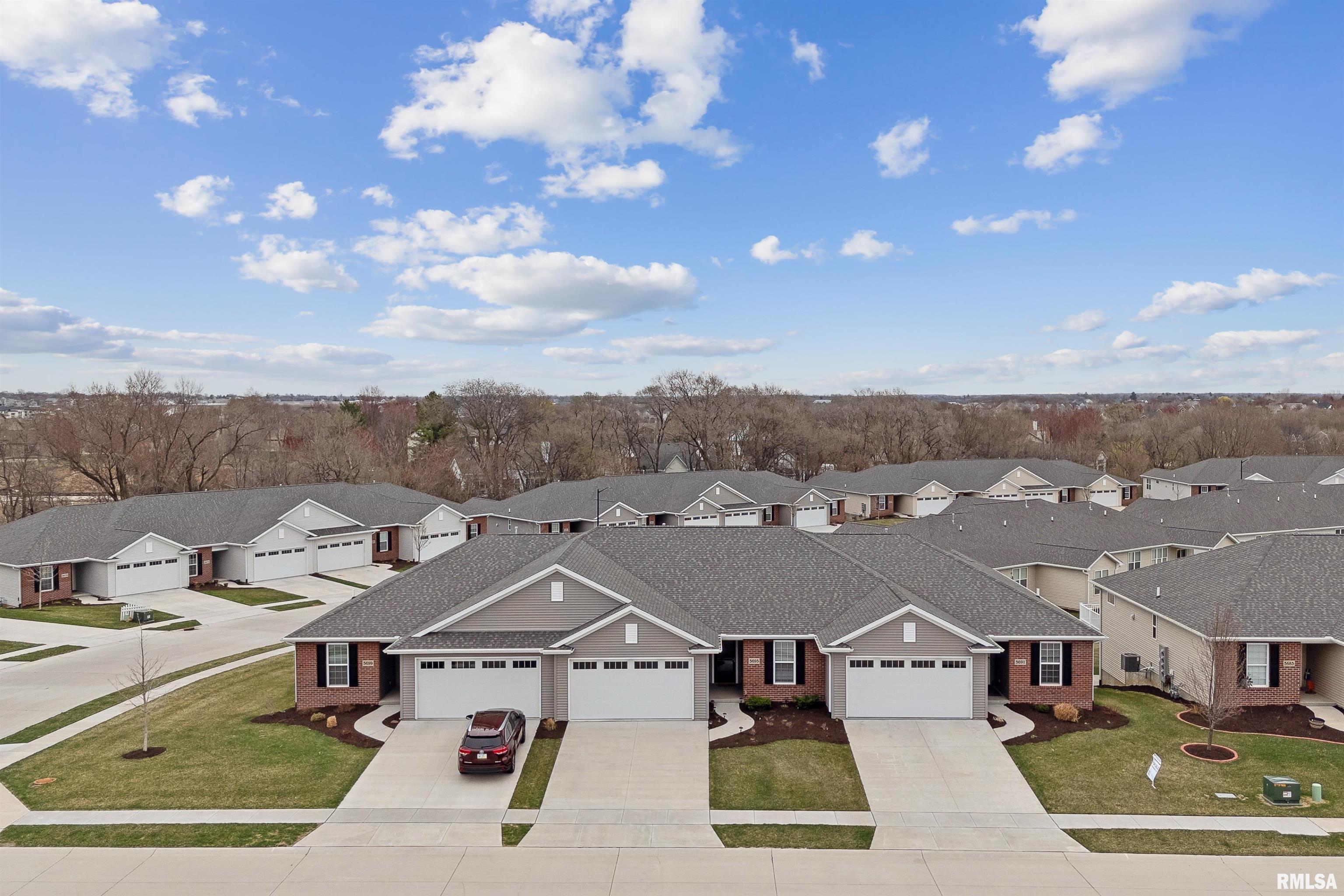 5691 Red Fox Road, Bettendorf, Iowa image 1
