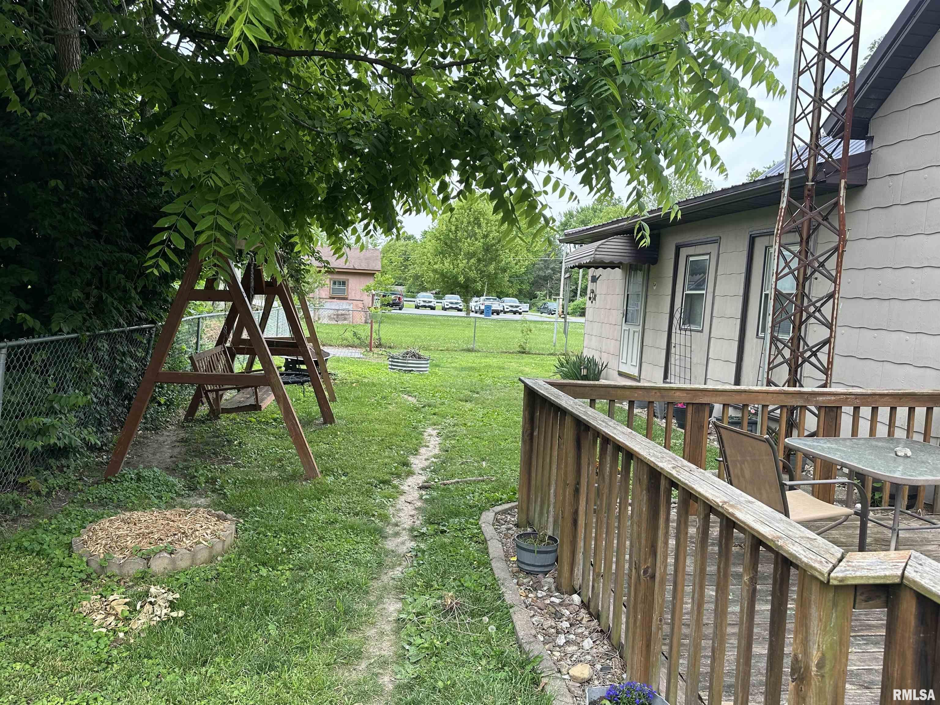 205 N Election Street, Benton, Illinois image 14