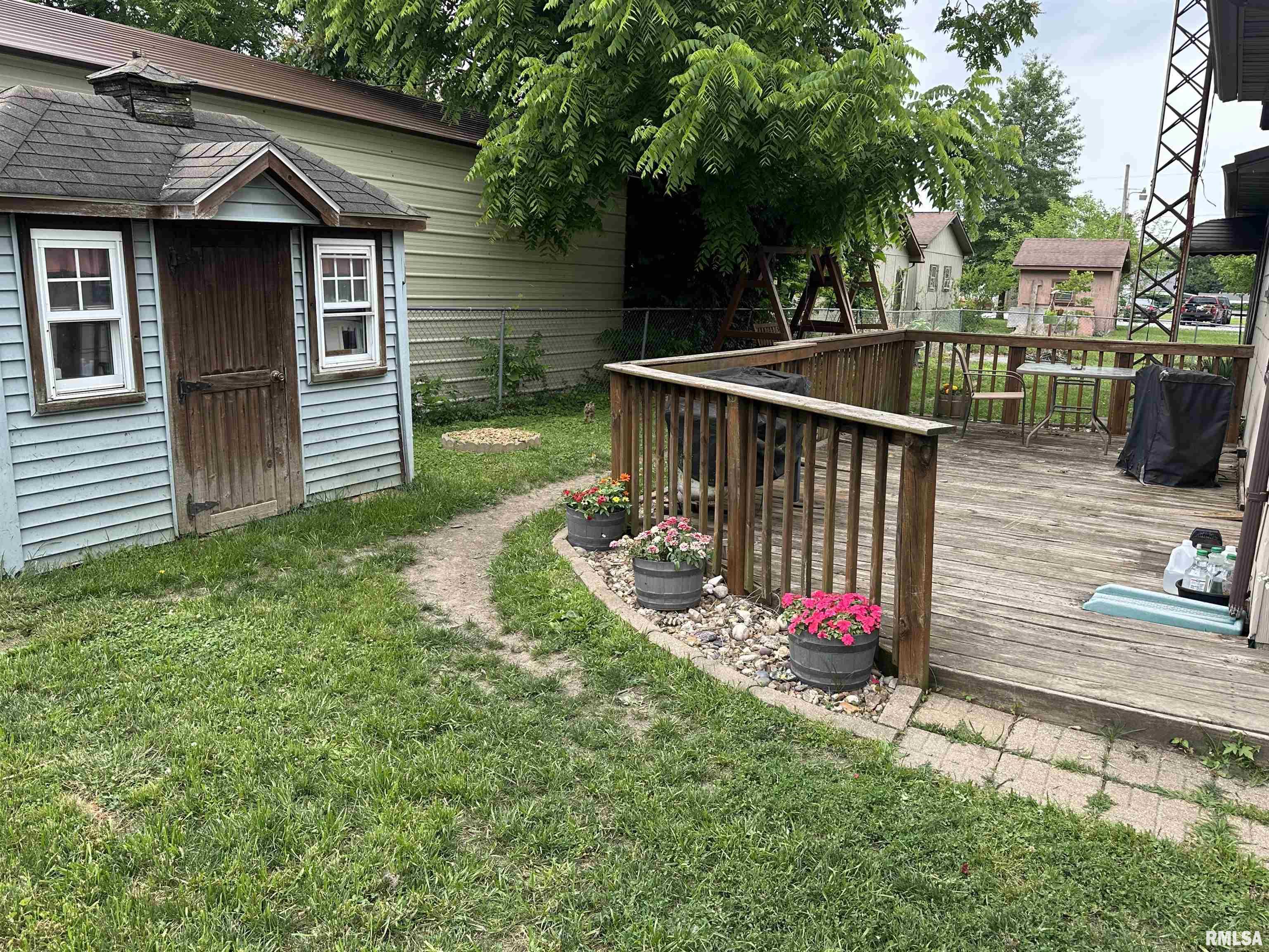 205 N Election Street, Benton, Illinois image 9