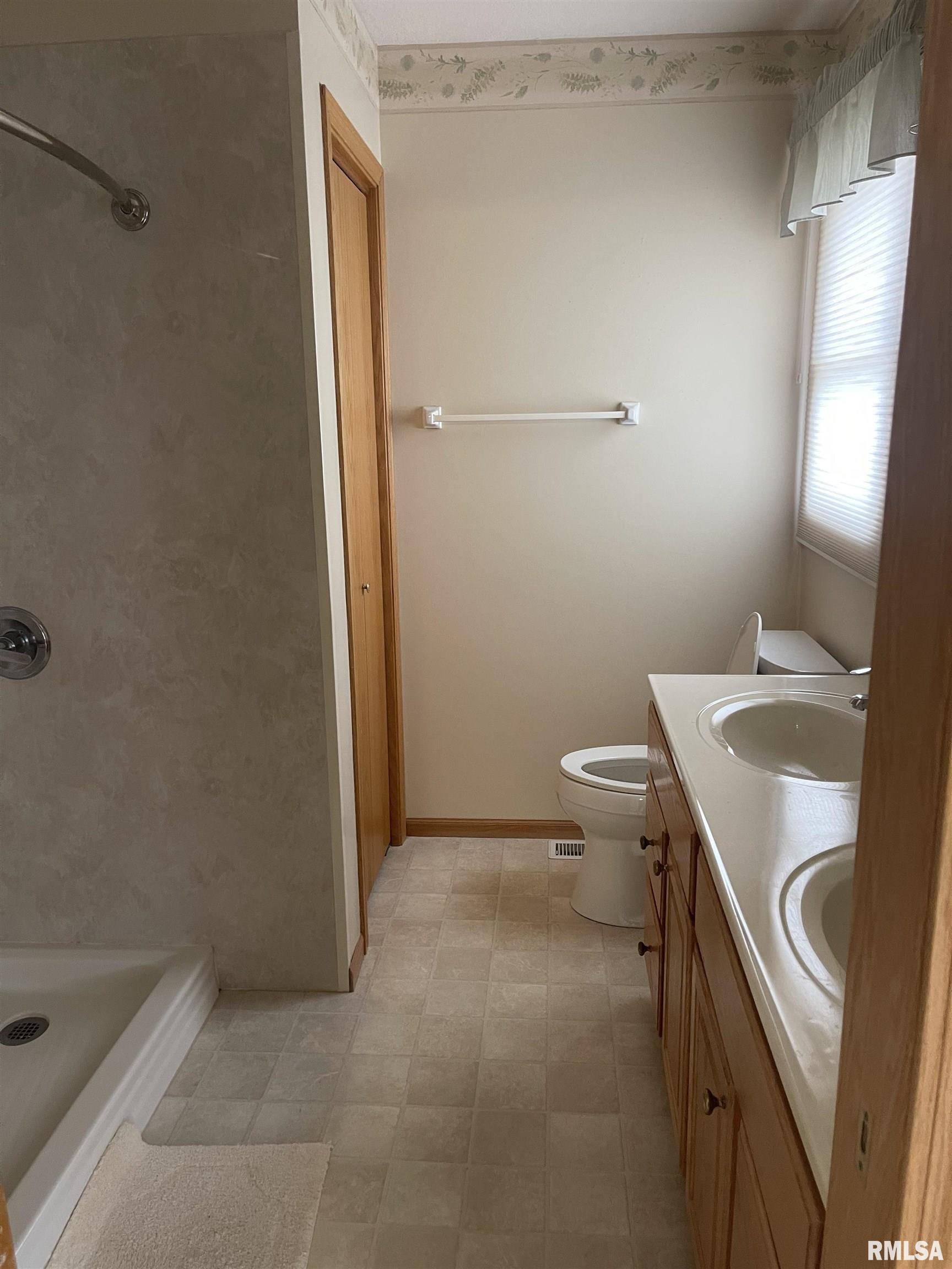 1107 16th Street Court, Silvis, Illinois image 15