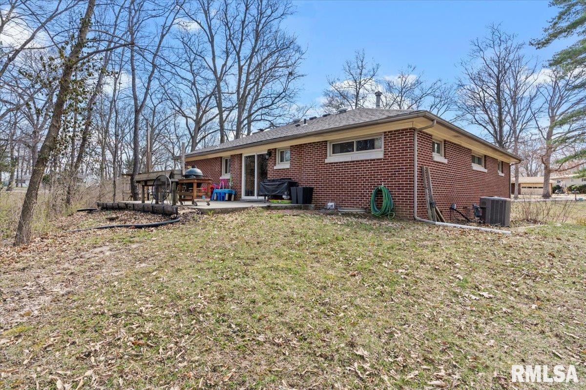 61 W Hazel Dell Lane, Springfield, Illinois image 32
