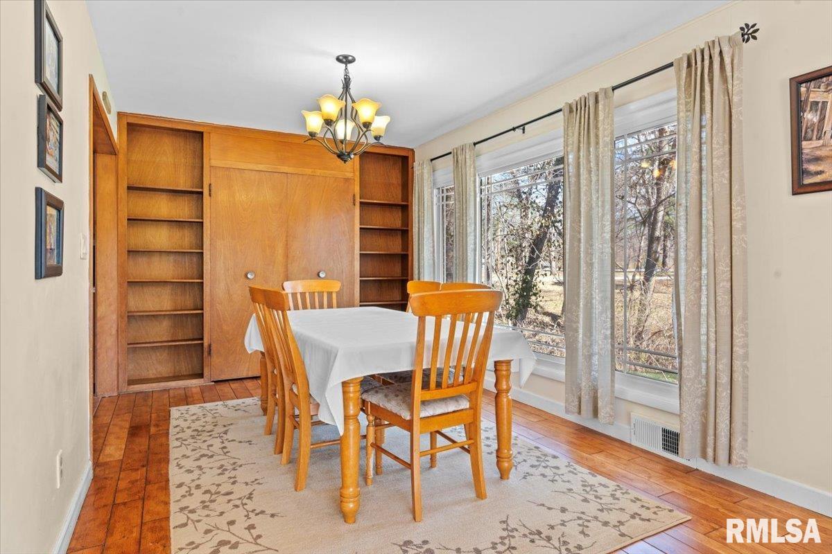 61 W Hazel Dell Lane, Springfield, Illinois image 9