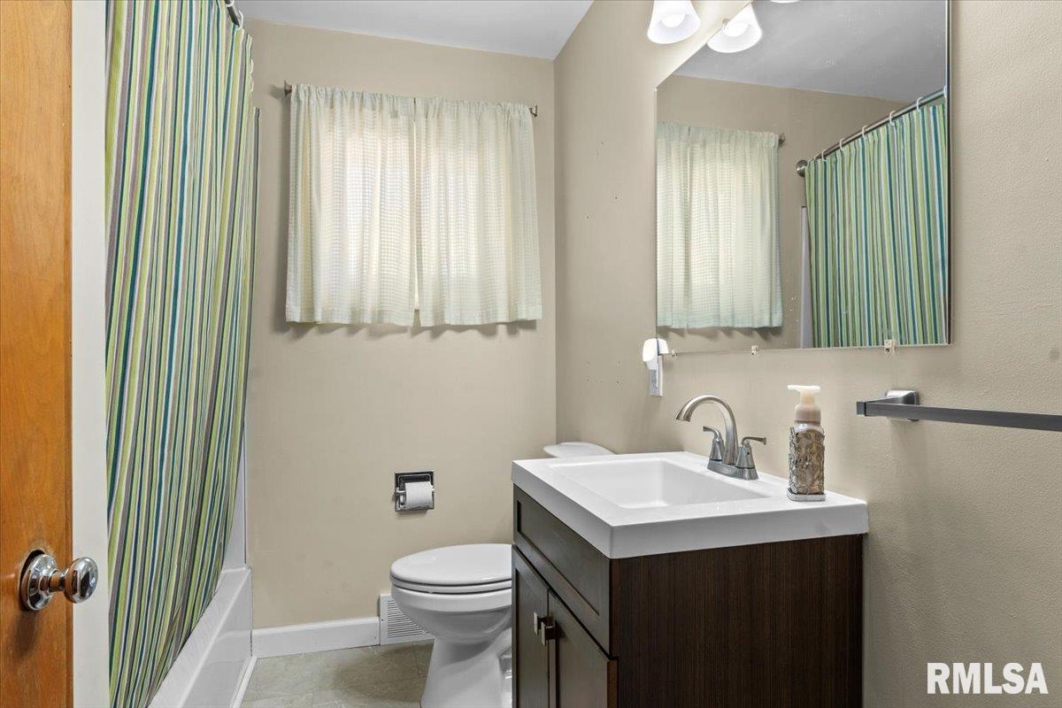61 W Hazel Dell Lane, Springfield, Illinois image 23