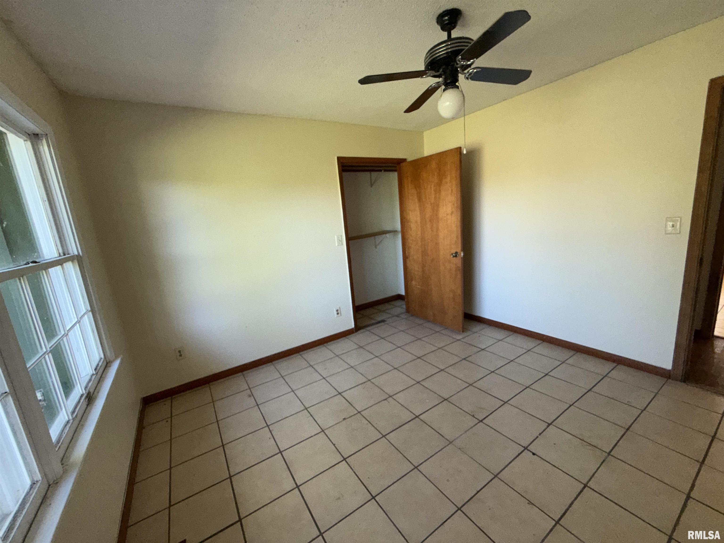 102 Stable Drive, Carterville, Illinois image 8