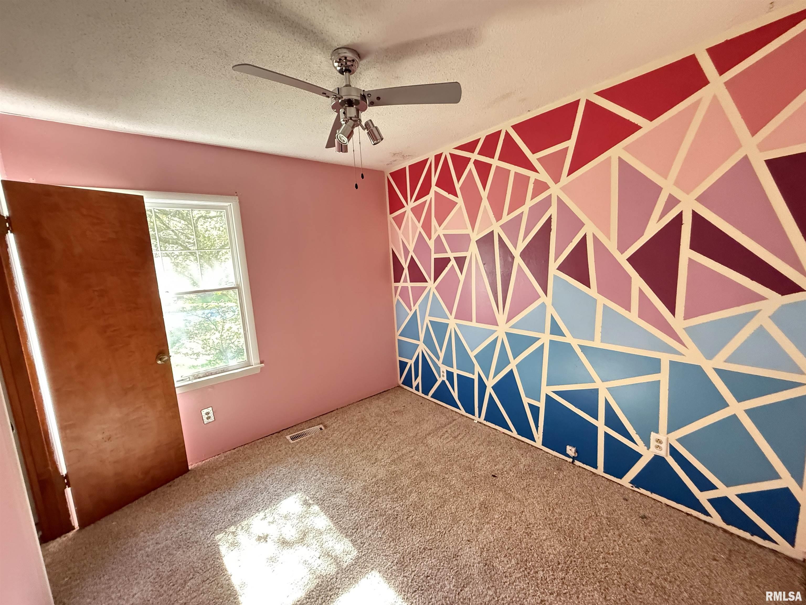 102 Stable Drive, Carterville, Illinois image 6