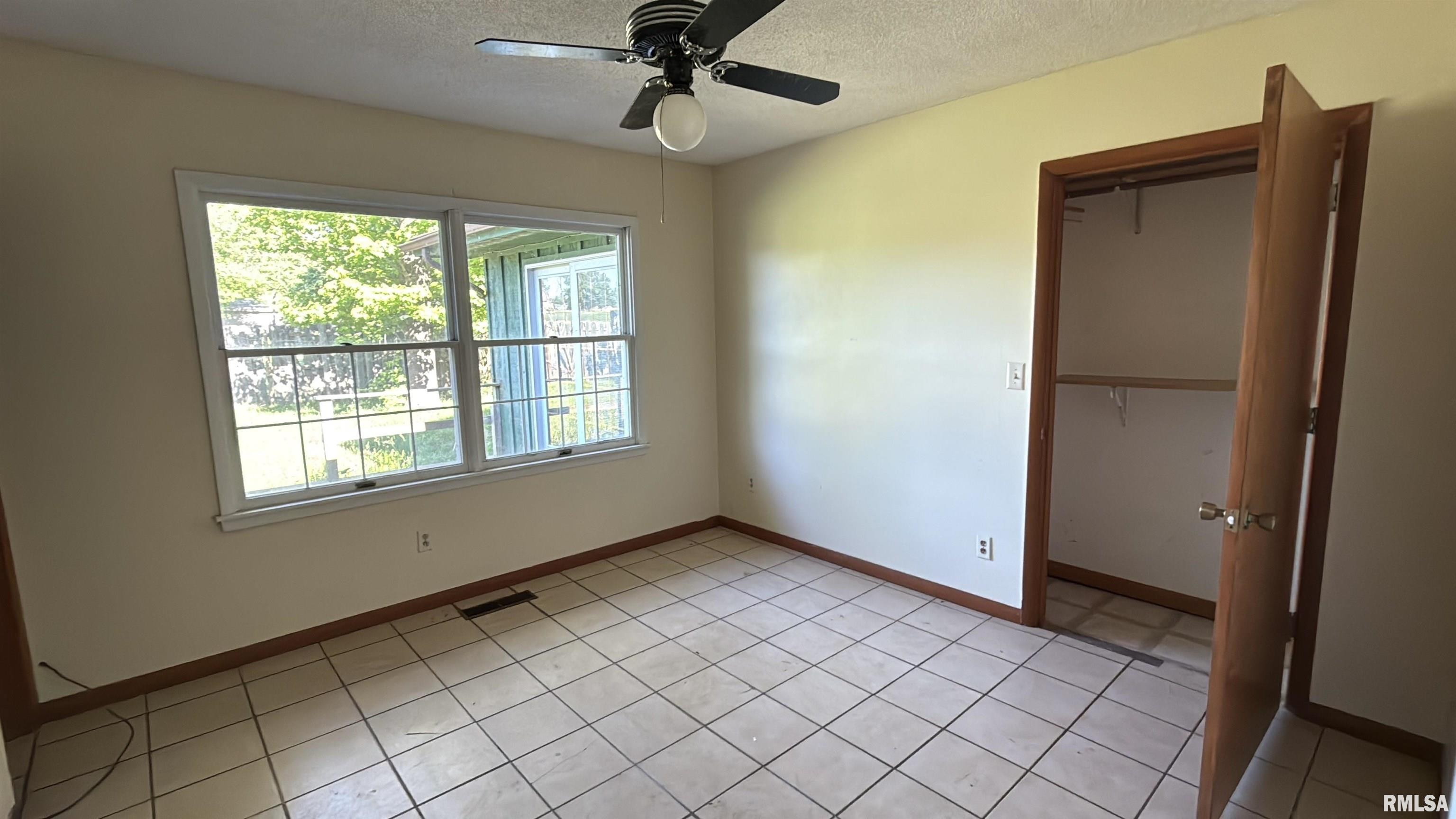 102 Stable Drive, Carterville, Illinois image 19