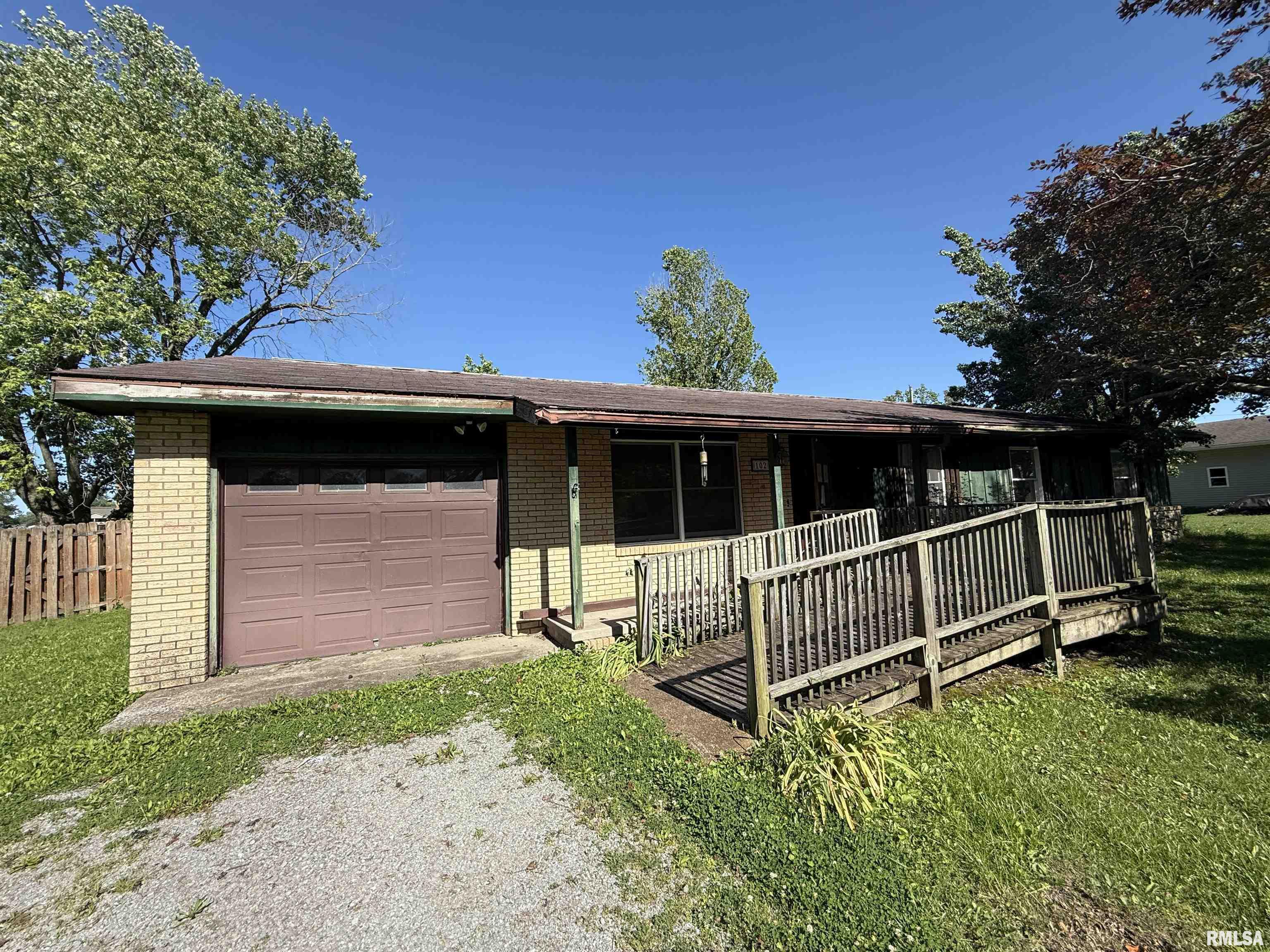 102 Stable Drive, Carterville, Illinois image 1
