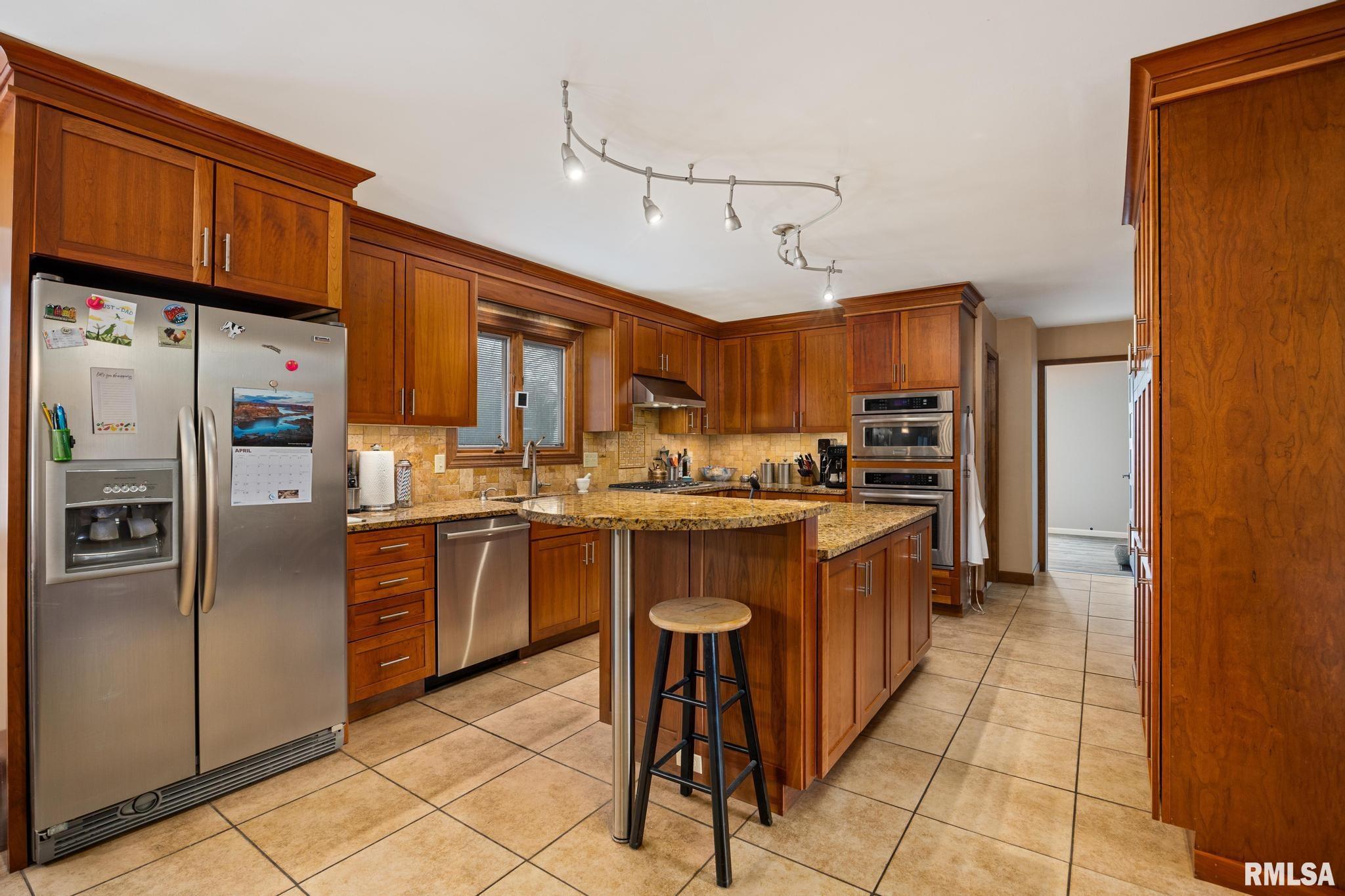 4435 W Bridalwood Drive, Peoria, Illinois image 9