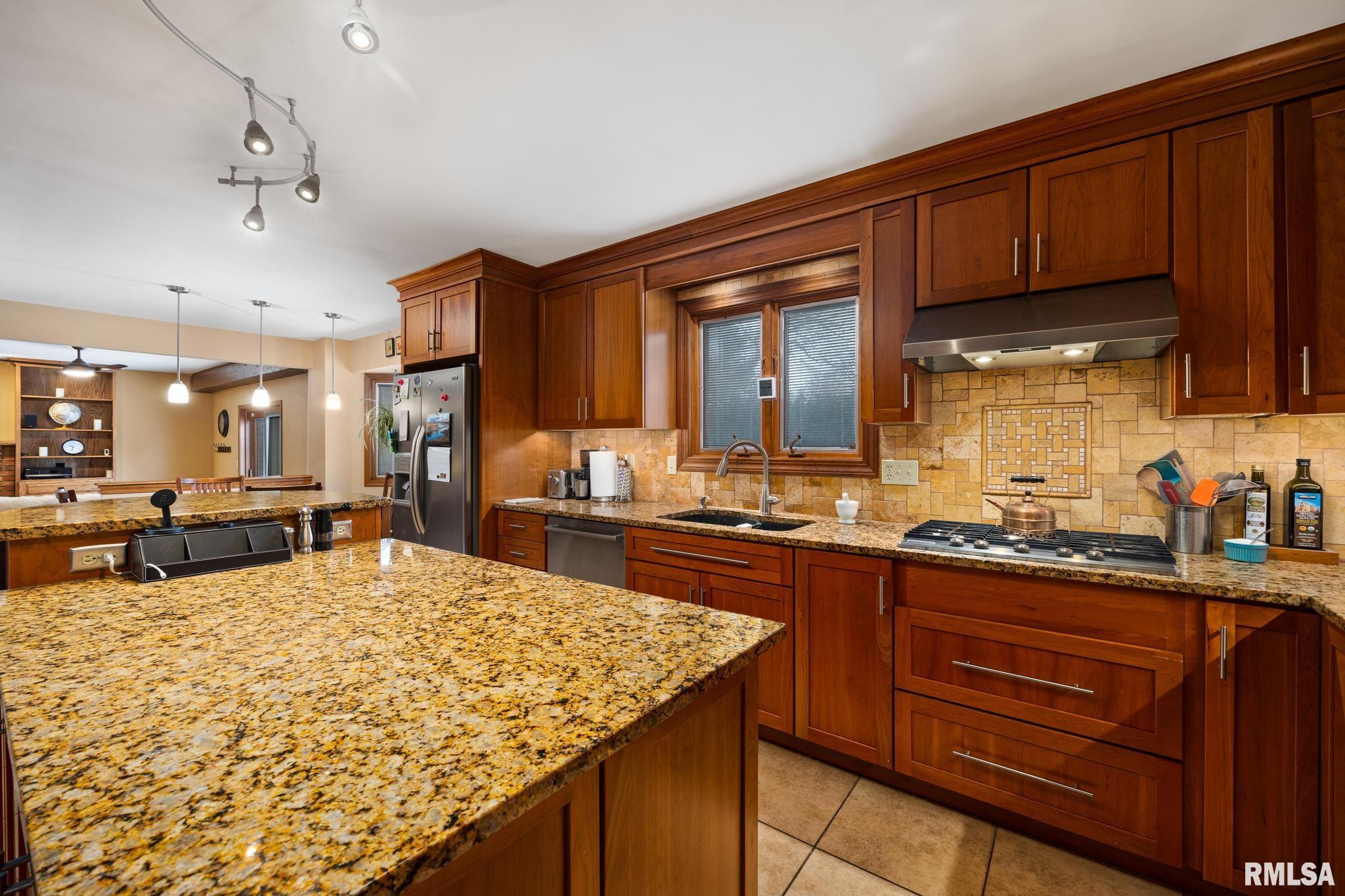 4435 W Bridalwood Drive, Peoria, Illinois image 11