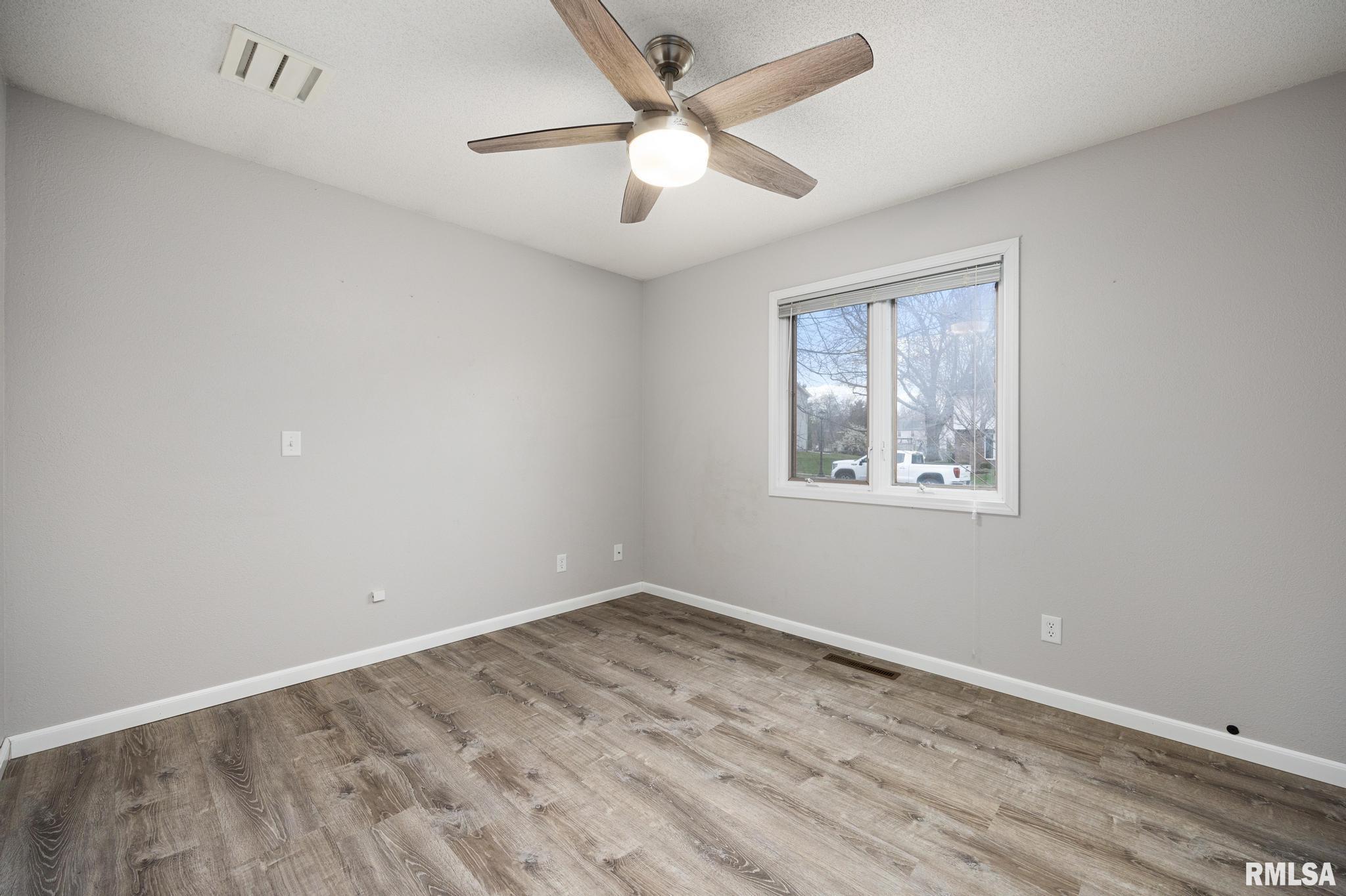 4435 W Bridalwood Drive, Peoria, Illinois image 20