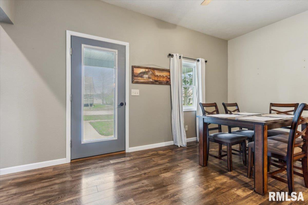 307 N Jefferson Street, Washburn, Illinois image 9