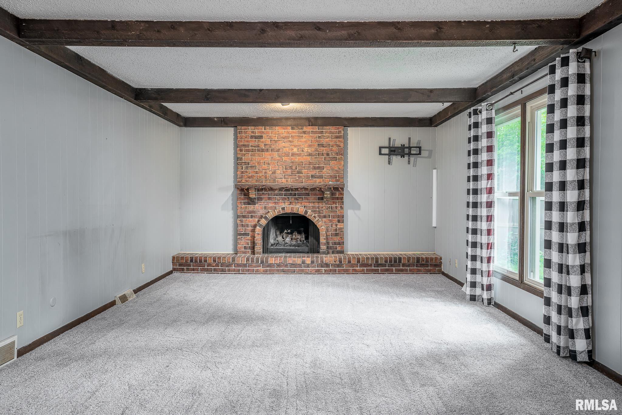 1165 Utica Ridge Court, Bettendorf, Iowa image 9