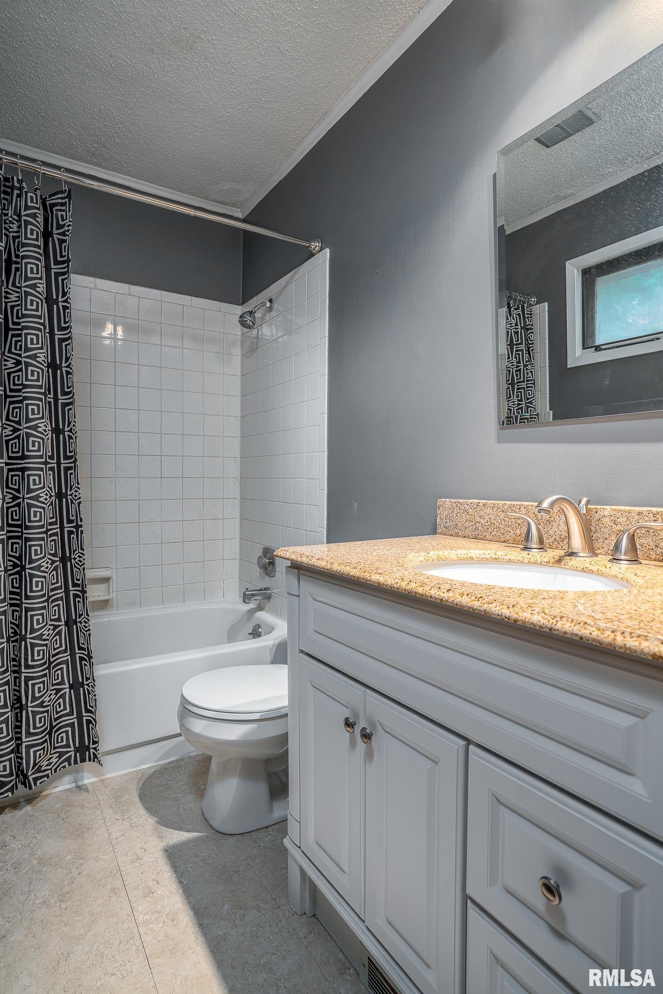 1165 Utica Ridge Court, Bettendorf, Iowa image 16