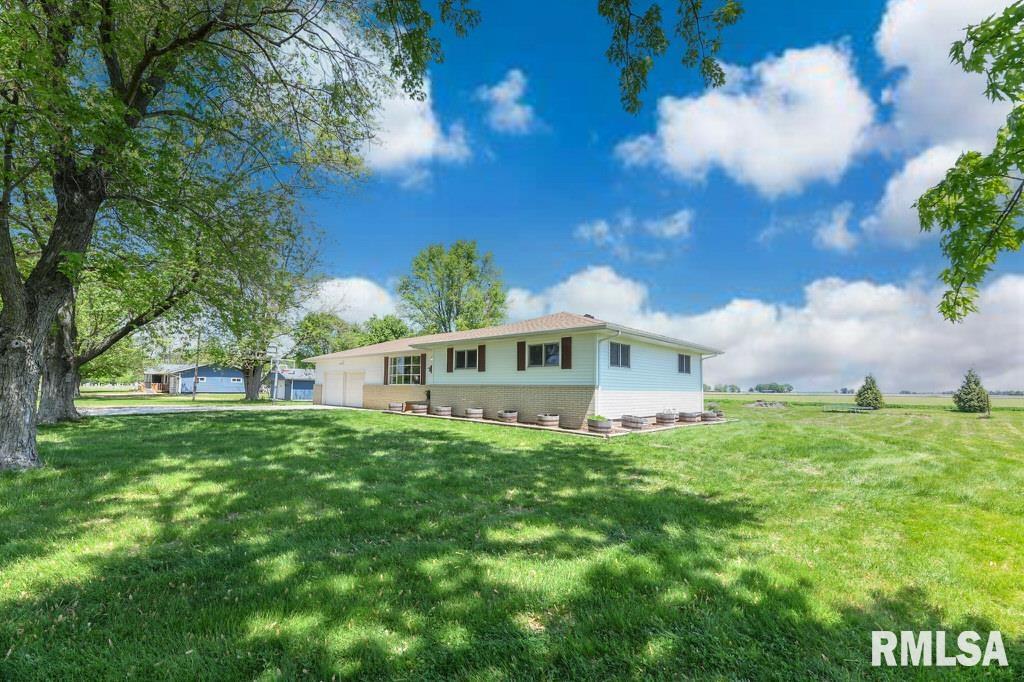 8810 S Coats Road, Glasford, Illinois image 2