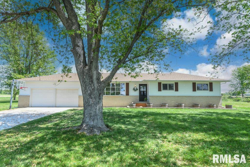 8810 S Coats Road, Glasford, Illinois image 1