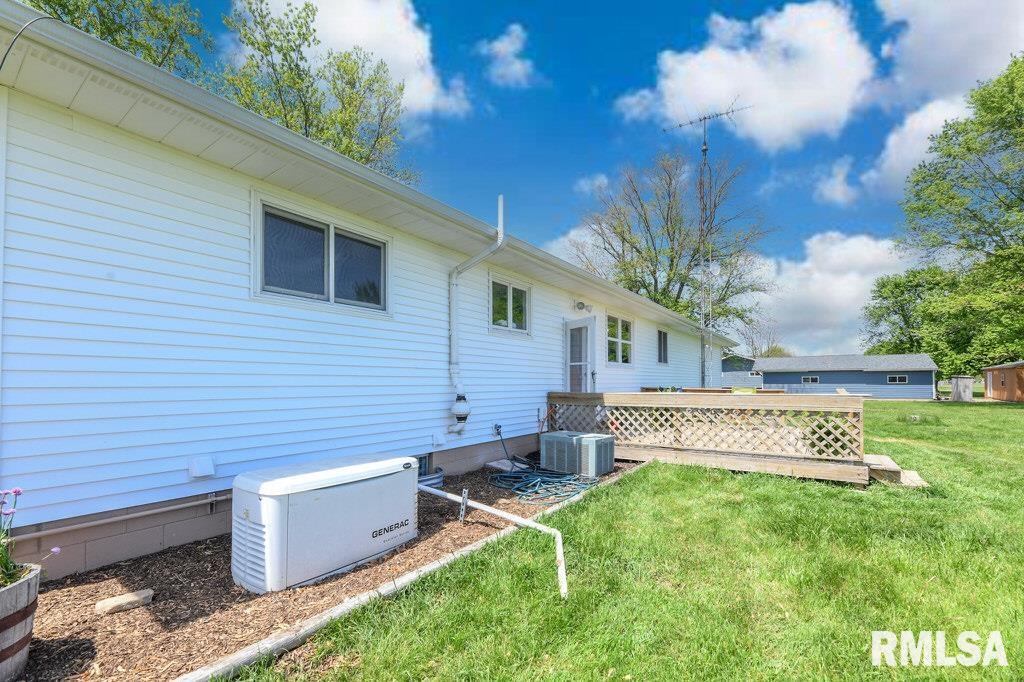 8810 S Coats Road, Glasford, Illinois image 38