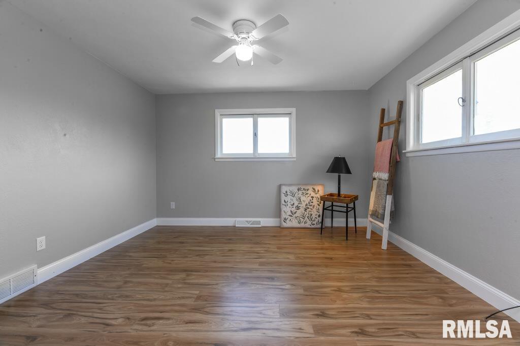 8810 S Coats Road, Glasford, Illinois image 19