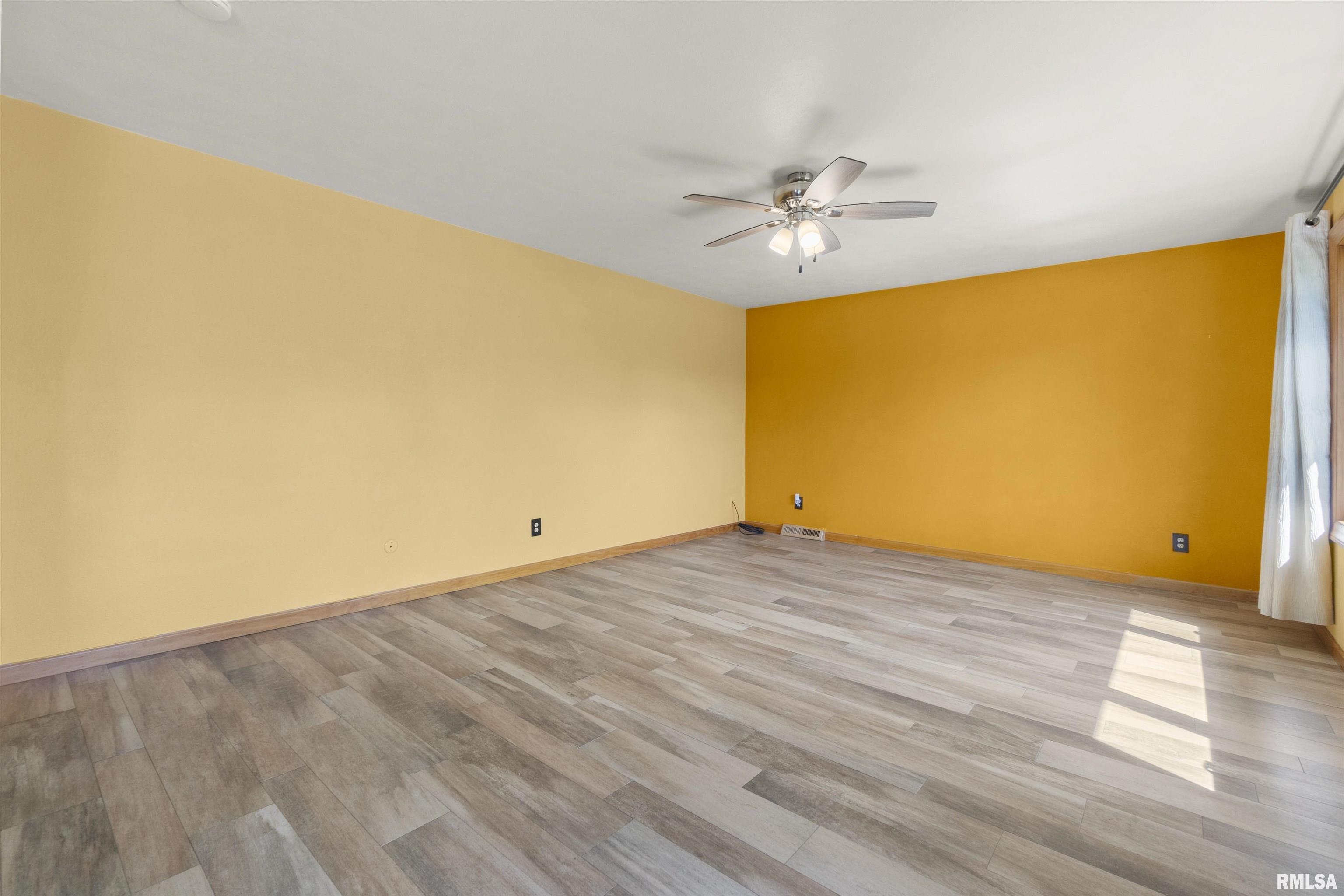 1015 S Mesa Drive, Peoria, Illinois image 5