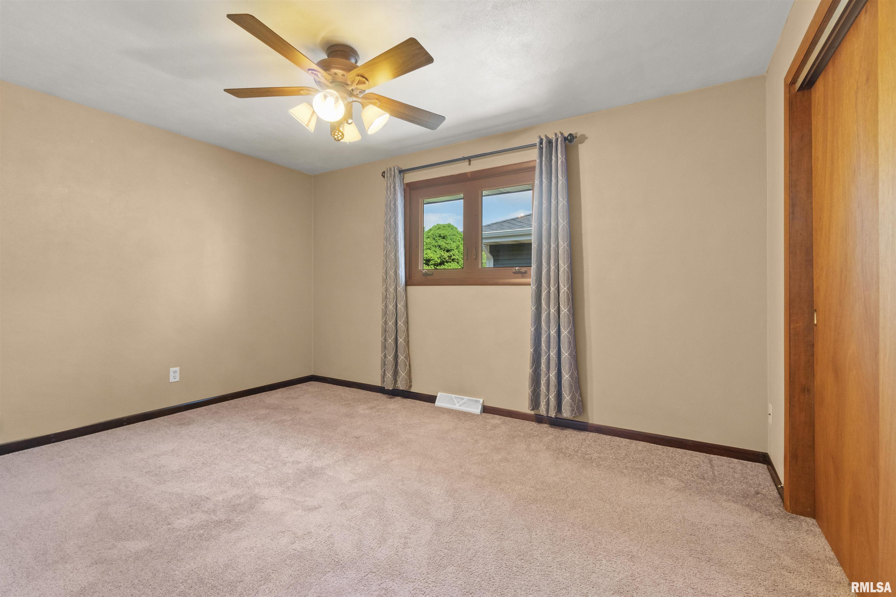 1015 S Mesa Drive, Peoria, Illinois image 30