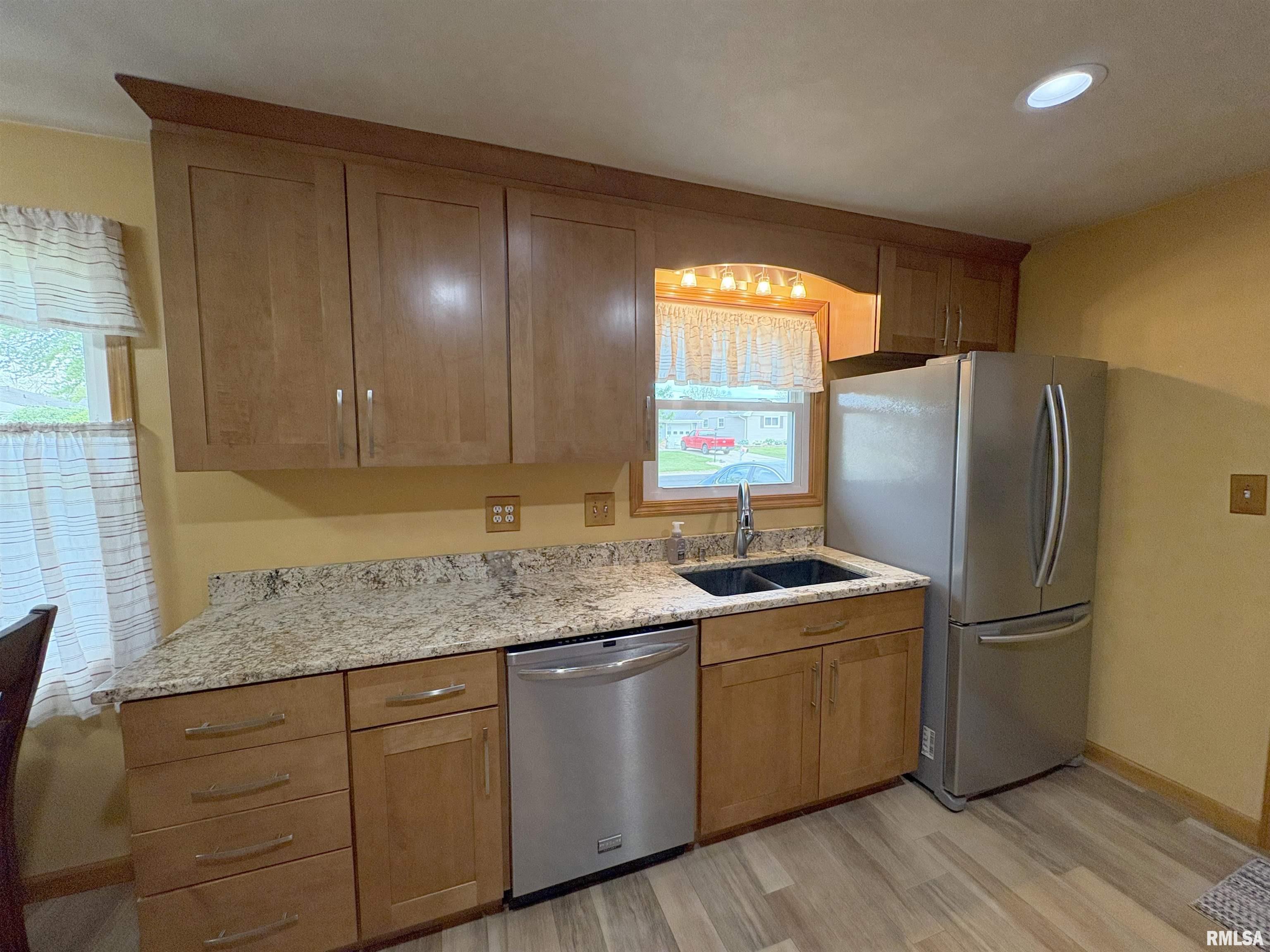 1015 S Mesa Drive, Peoria, Illinois image 11
