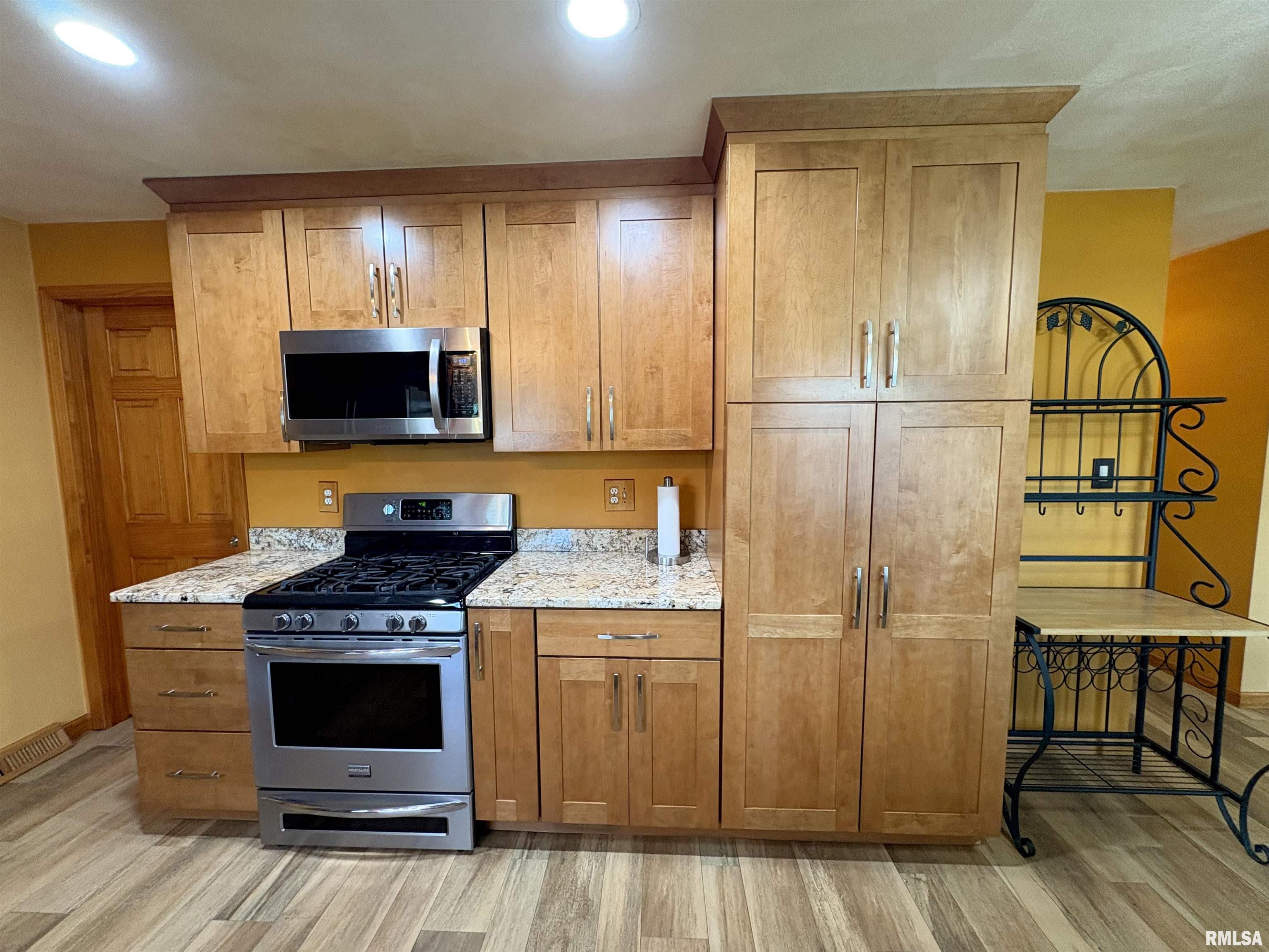 1015 S Mesa Drive, Peoria, Illinois image 12