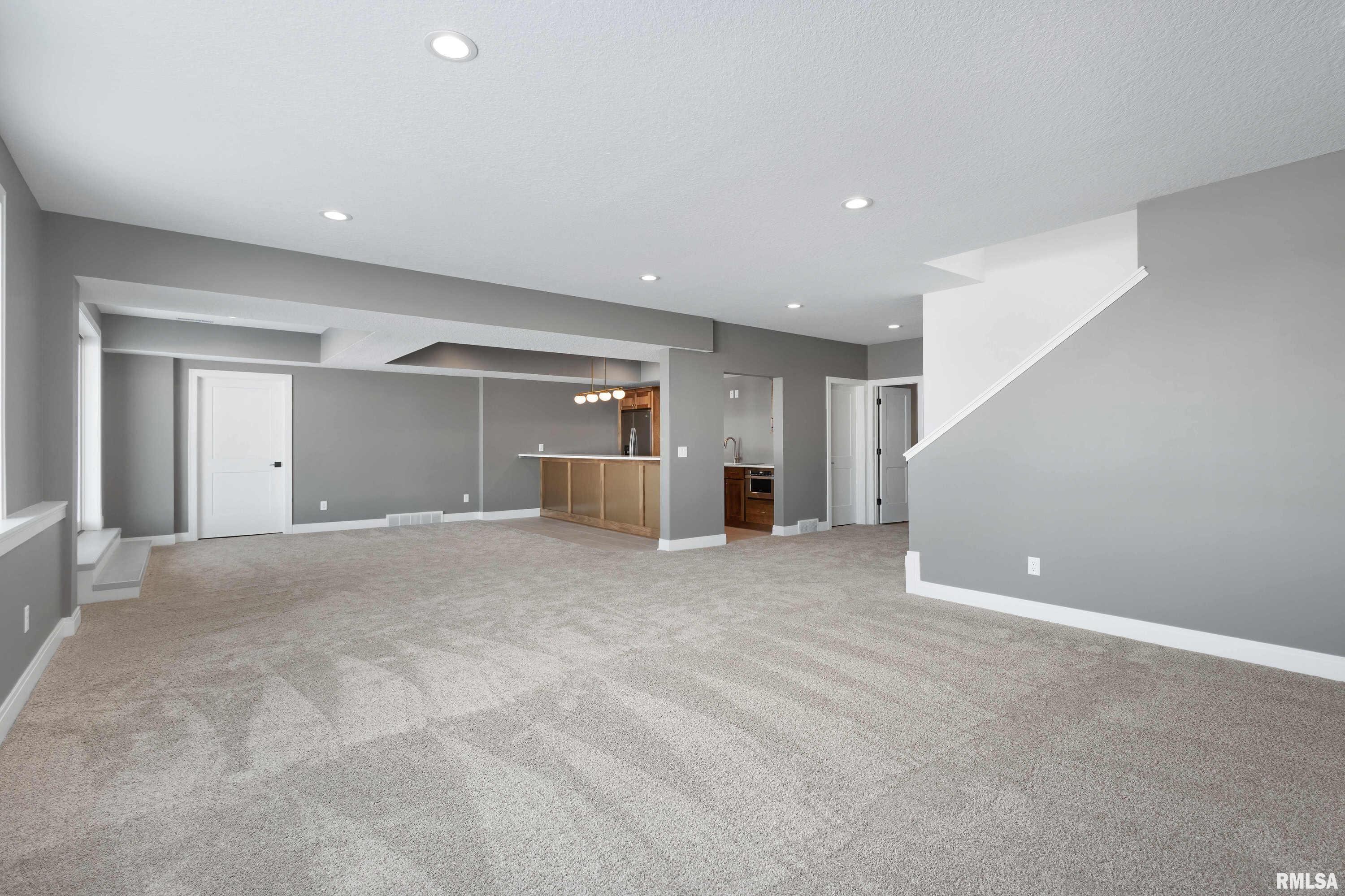 6830 Wilderness Pointe, Bettendorf, Iowa image 47