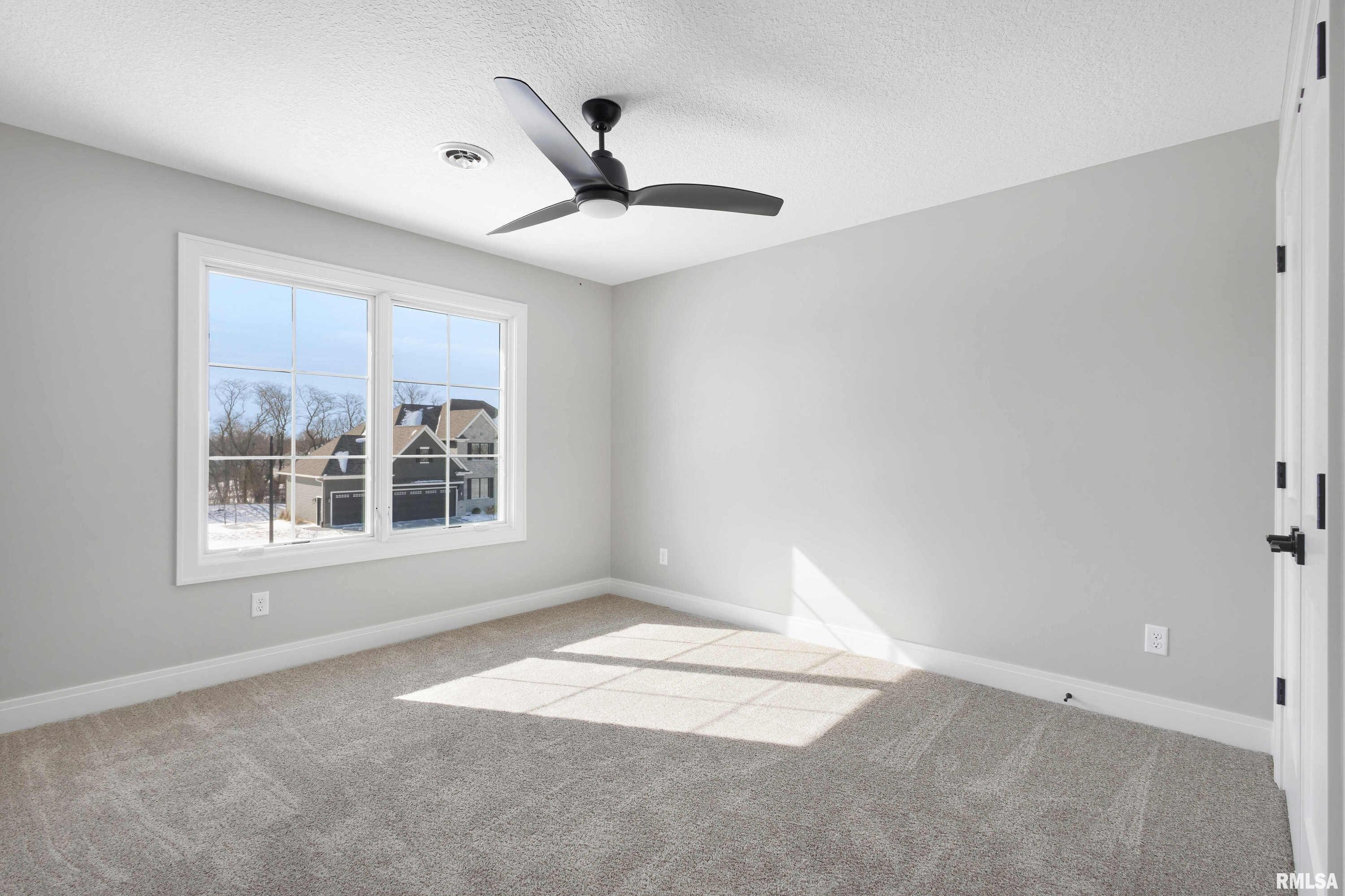6830 Wilderness Pointe, Bettendorf, Iowa image 37