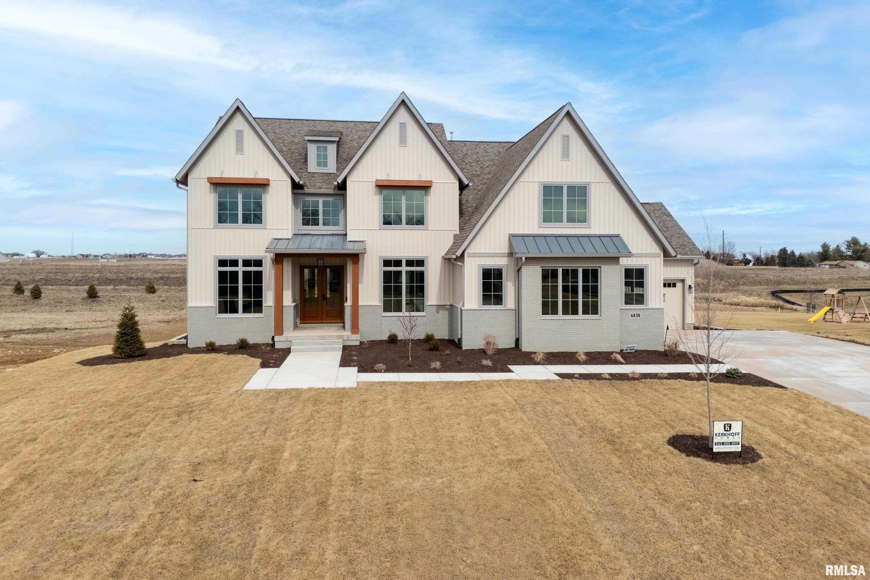 6830 Wilderness Pointe, Bettendorf, Iowa image 2