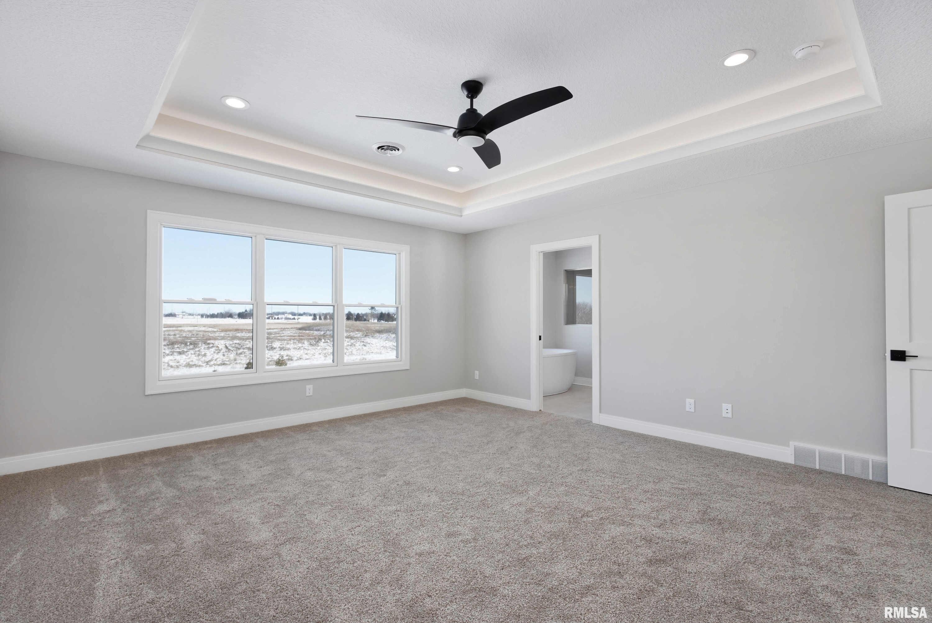 6830 Wilderness Pointe, Bettendorf, Iowa image 32