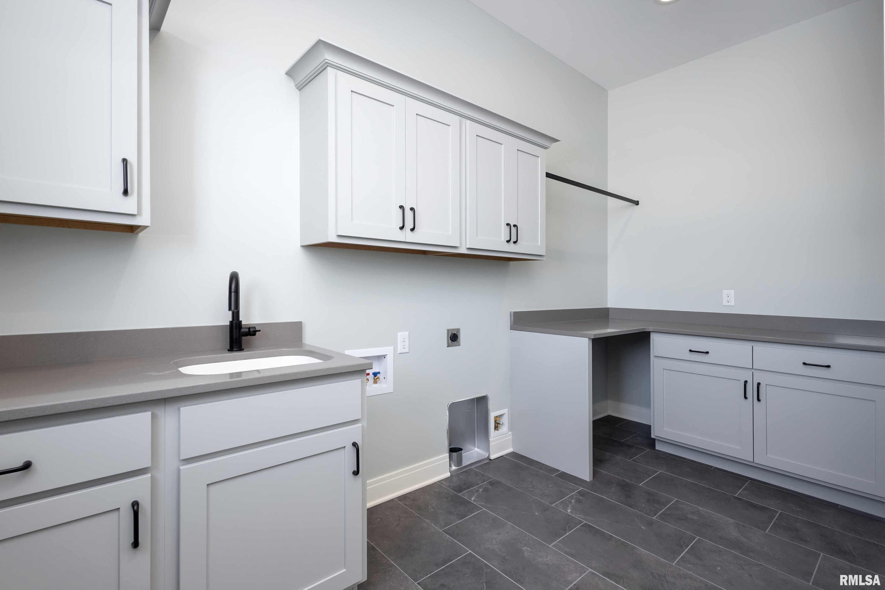 6830 Wilderness Pointe, Bettendorf, Iowa image 28