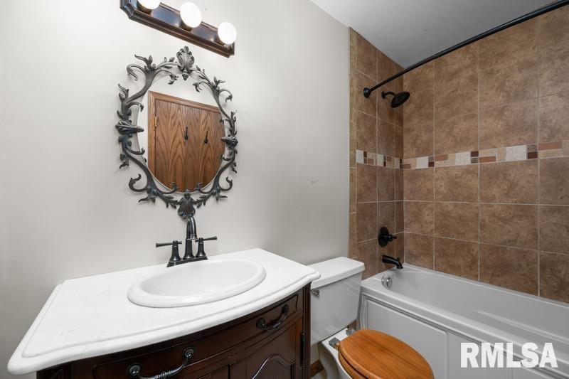 634 Suncrest Drive, Sherrard, Illinois image 18