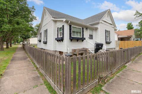 Homes For Sale - 301 N 9th Street<br/> Williamson County, Herrin, IL 62948