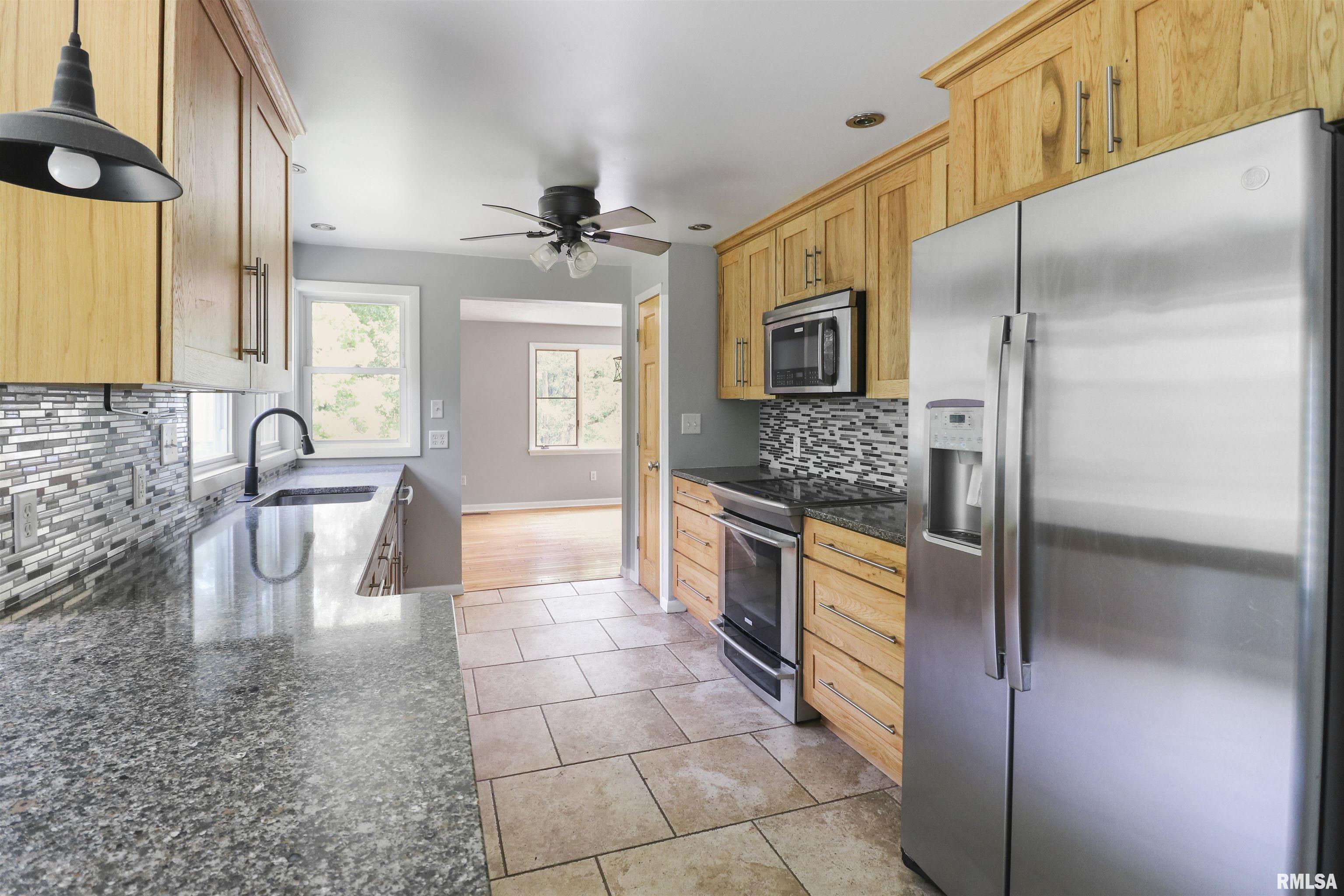 18510 N Deer Creek Lane, Edelstein, Illinois image 6