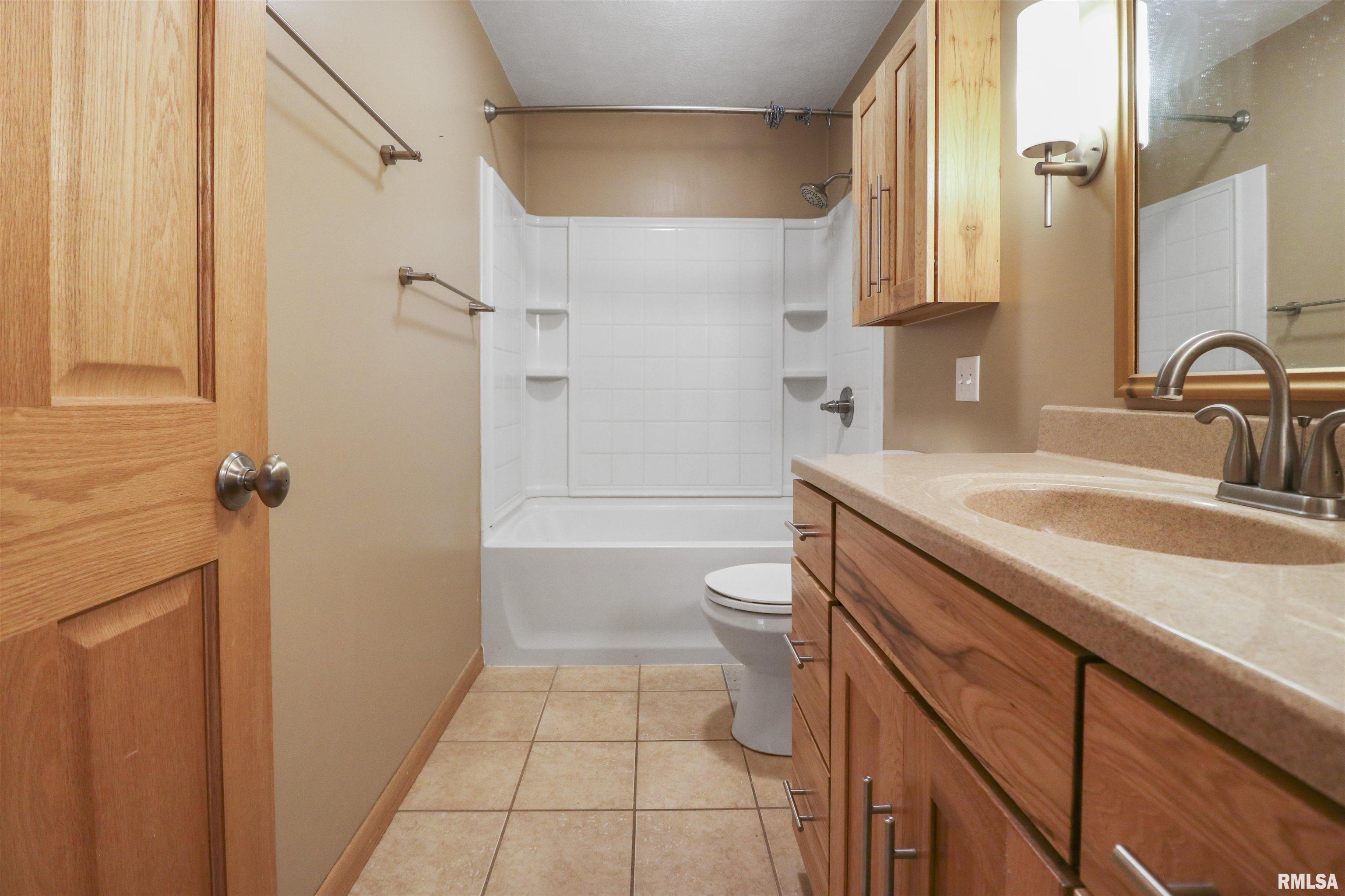 18510 N Deer Creek Lane, Edelstein, Illinois image 22
