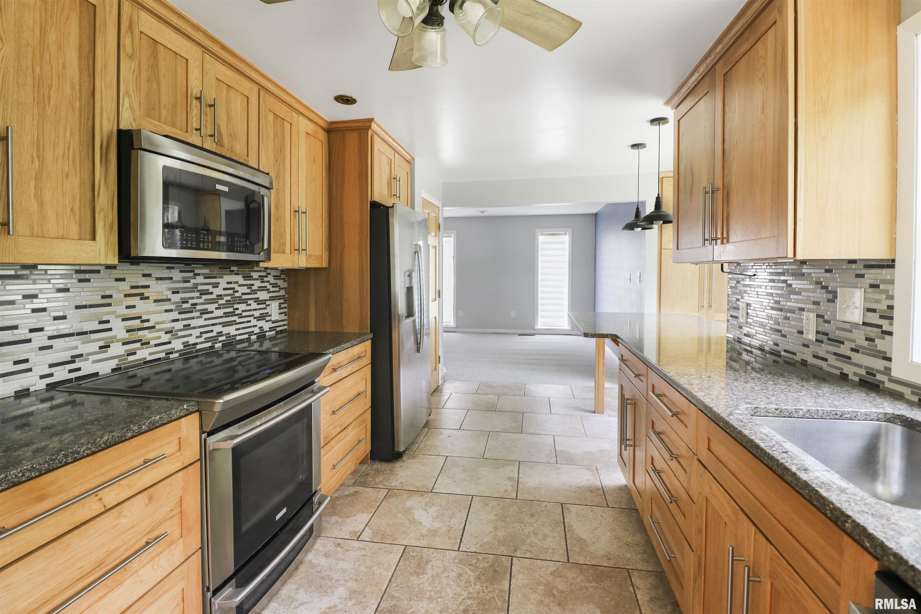 18510 N Deer Creek Lane, Edelstein, Illinois image 8