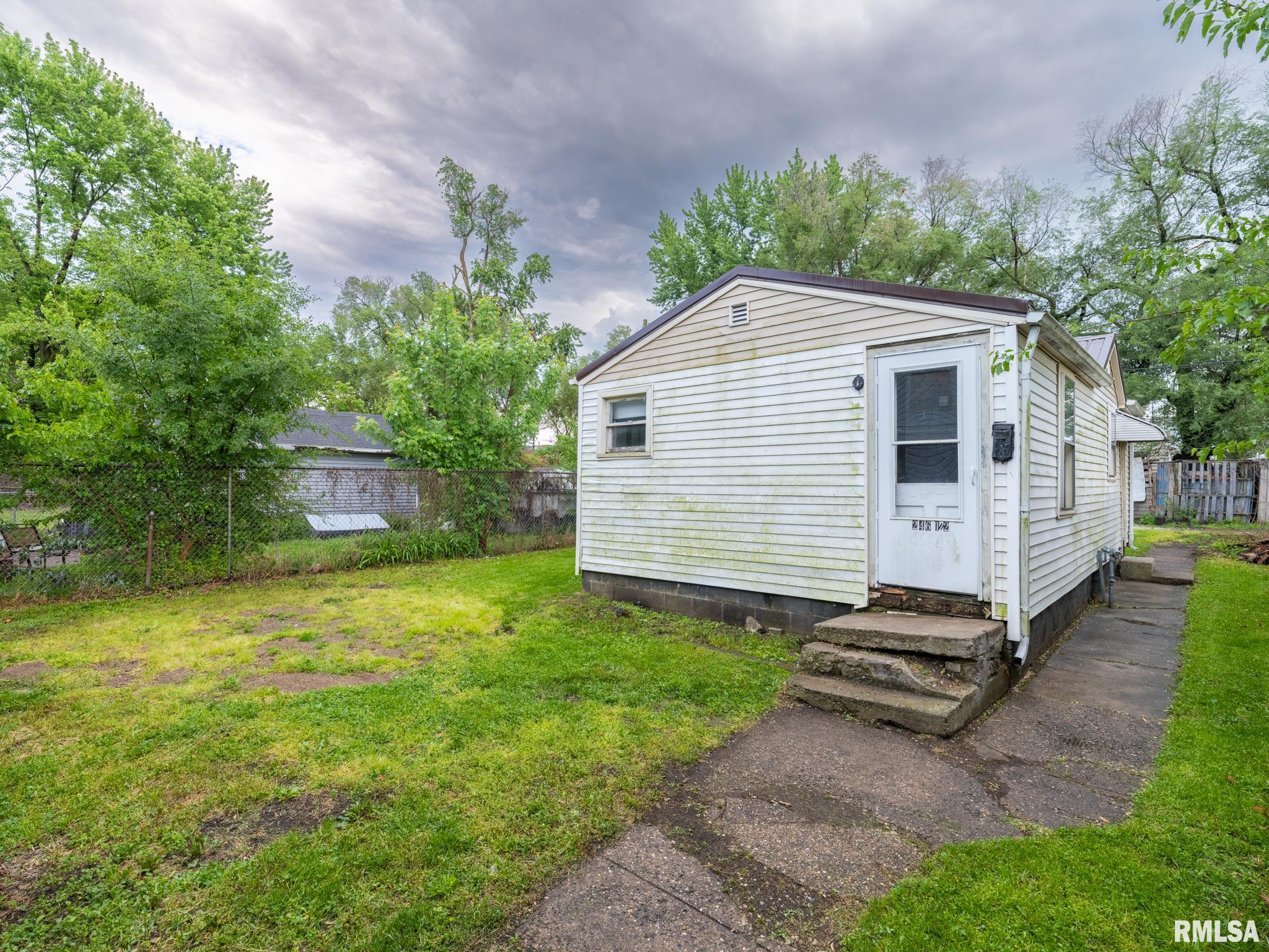 246 & 246 1/2 Herget Street, Pekin, Illinois image 46