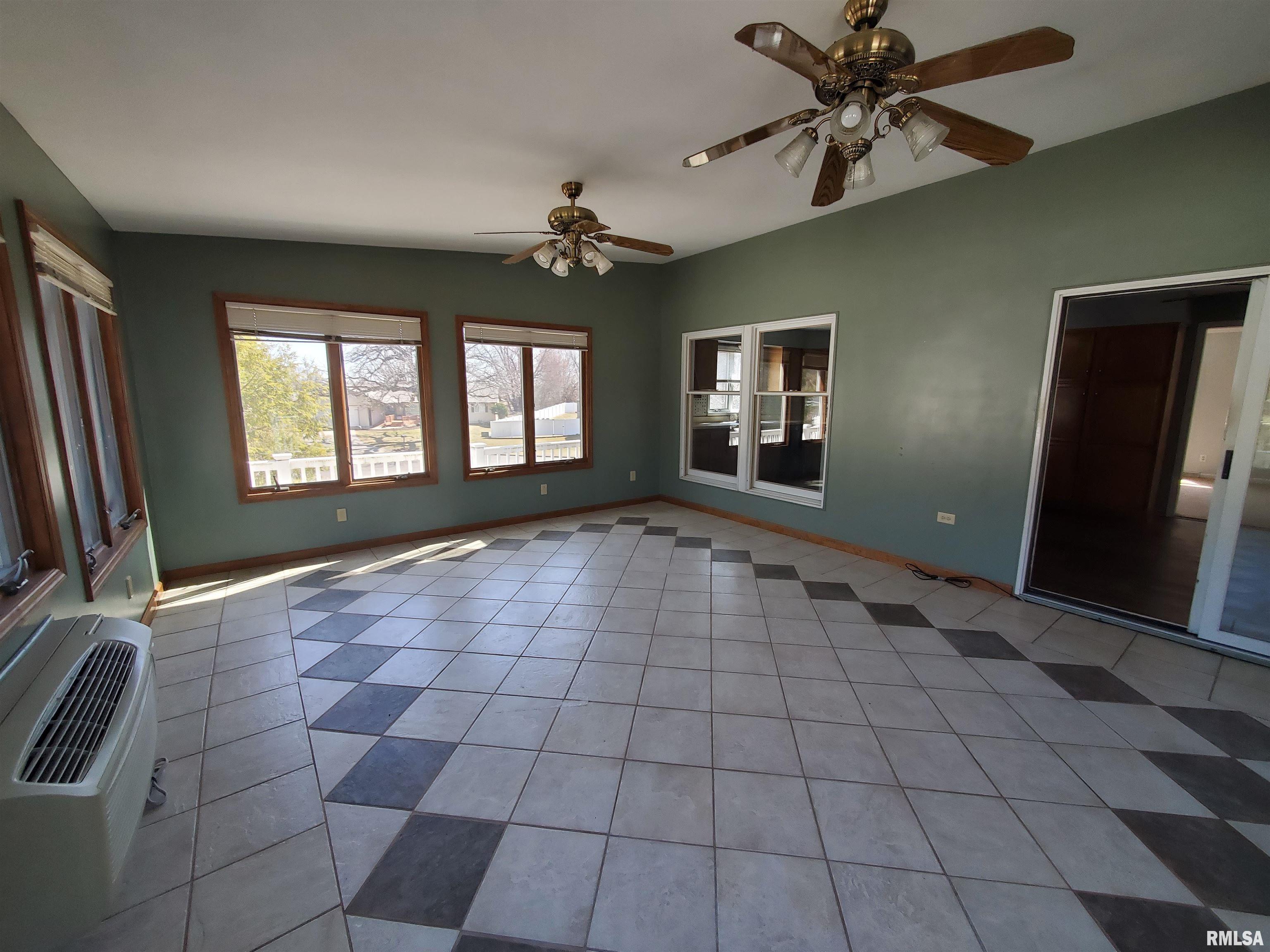 3115 Winchester Circle, Galesburg, Illinois image 16
