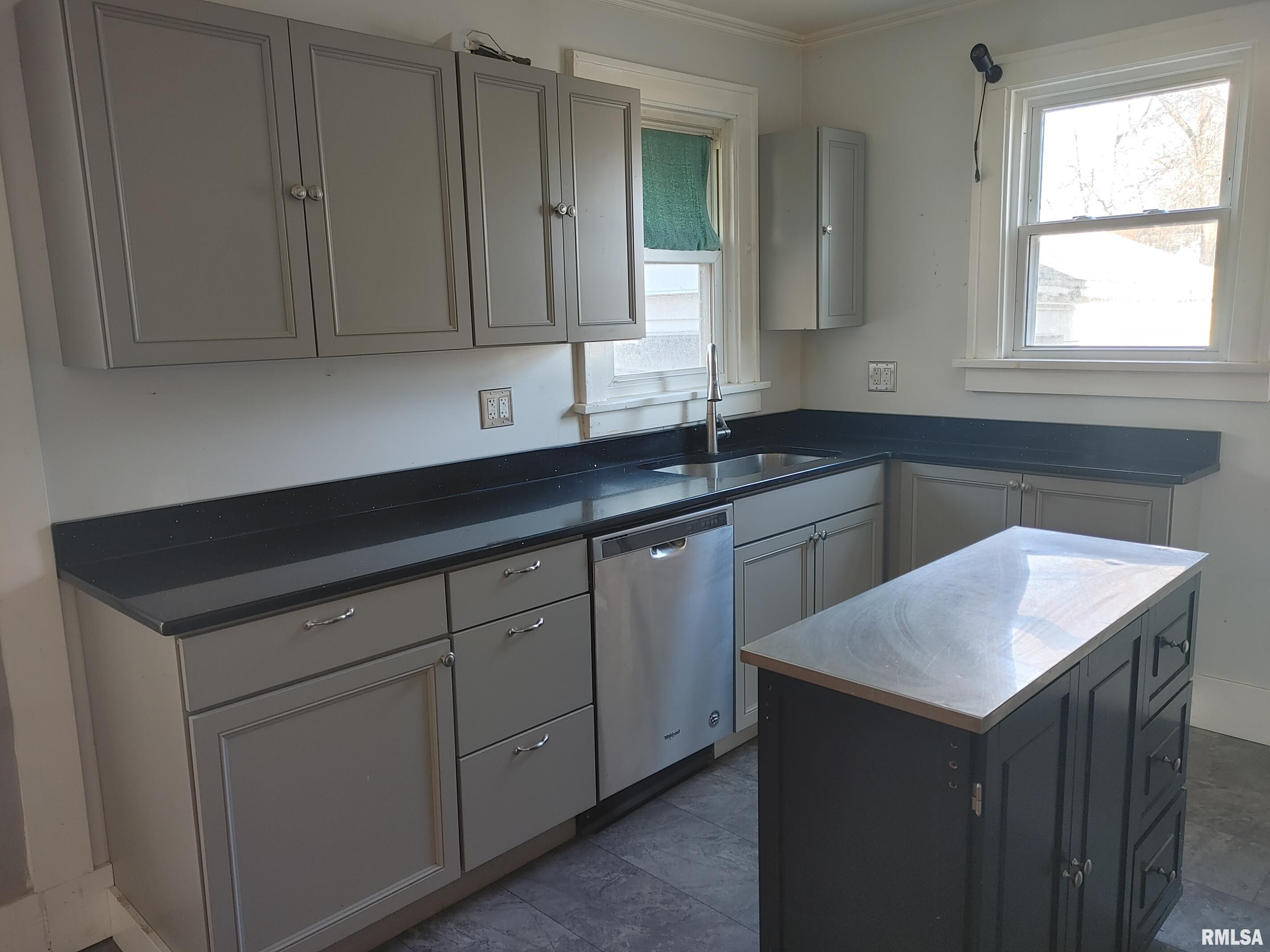 421 Shadoway Drive, East Peoria, Illinois image 7