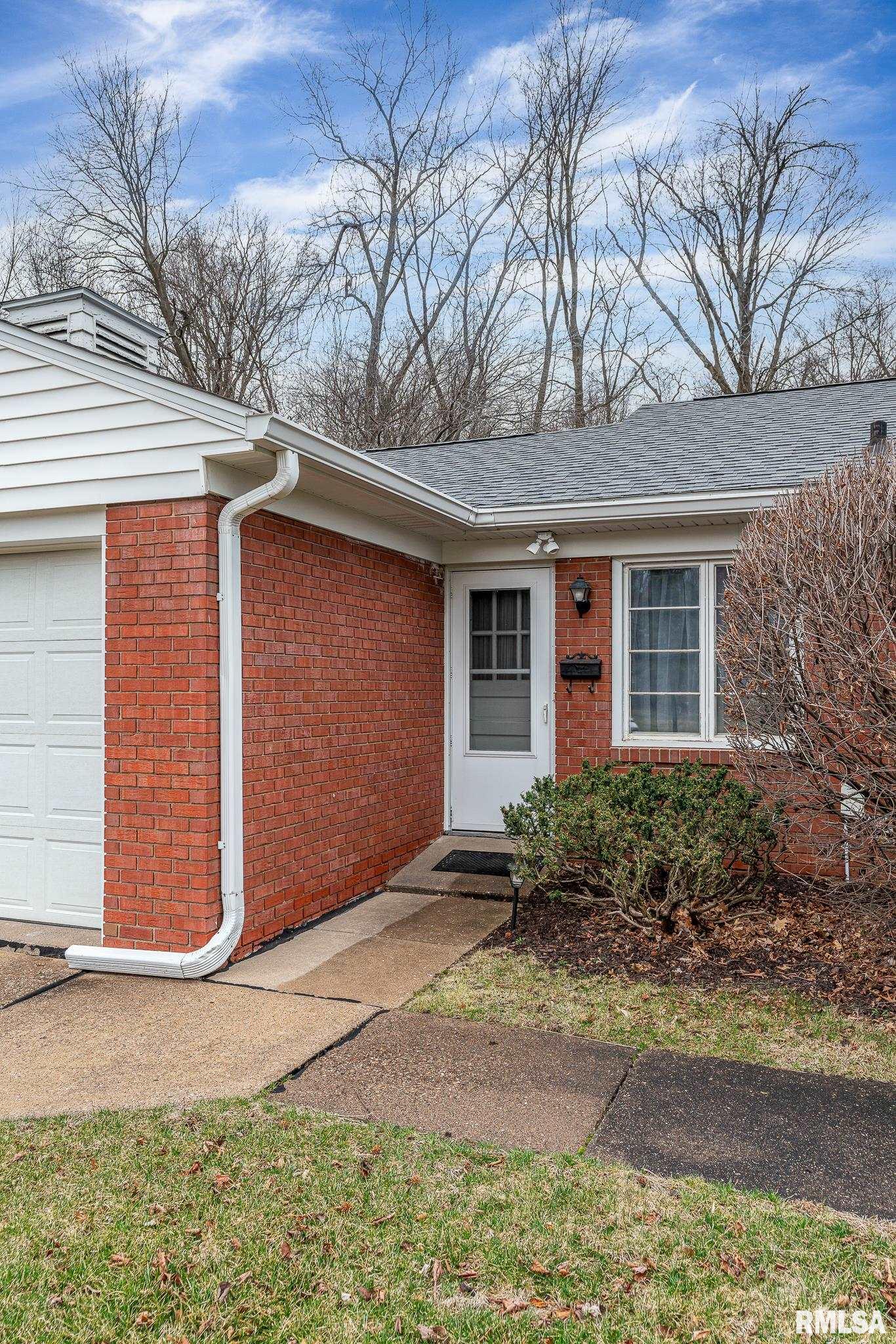 44 Woodley Road, Rock Island, Illinois image 3