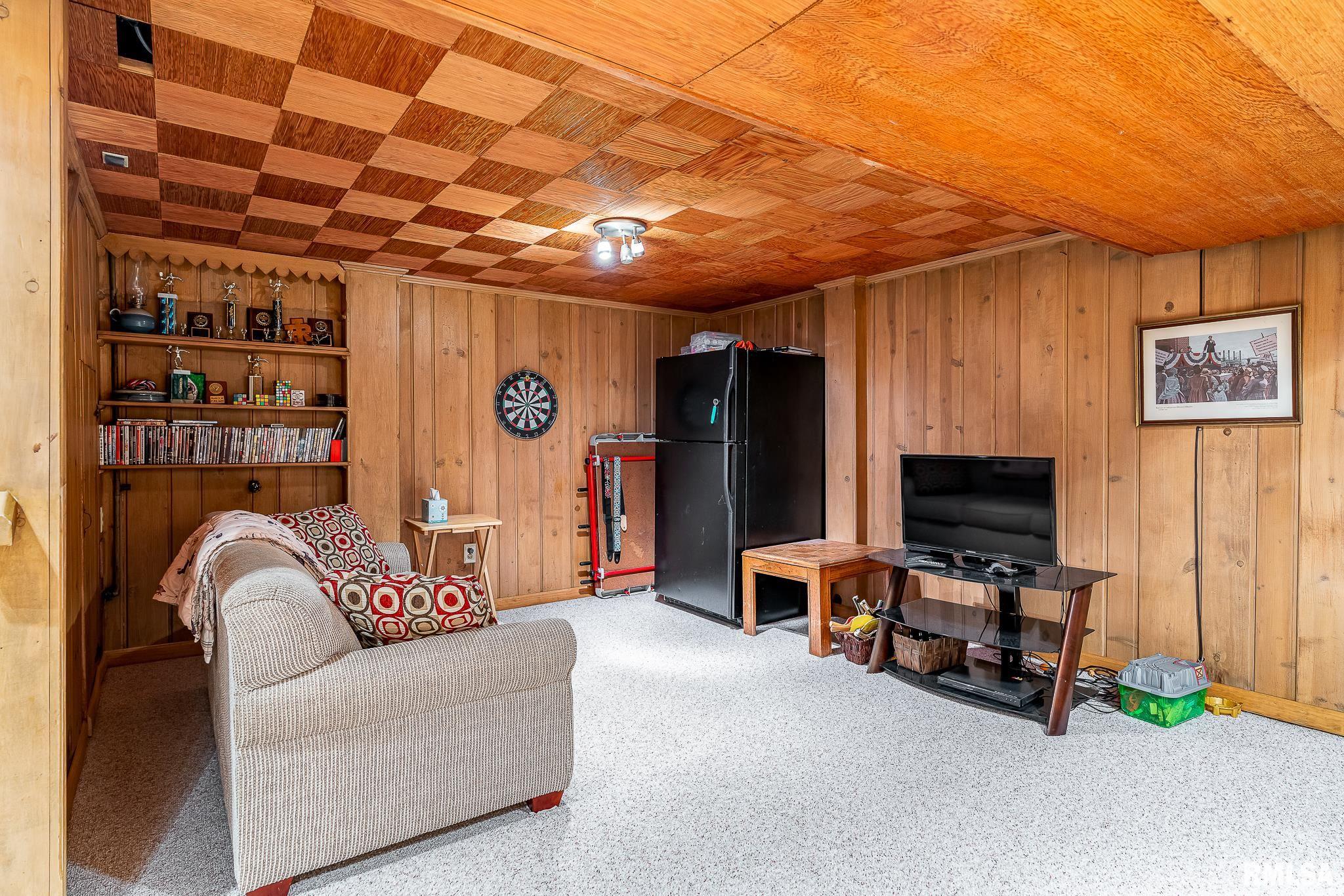44 Woodley Road, Rock Island, Illinois image 24