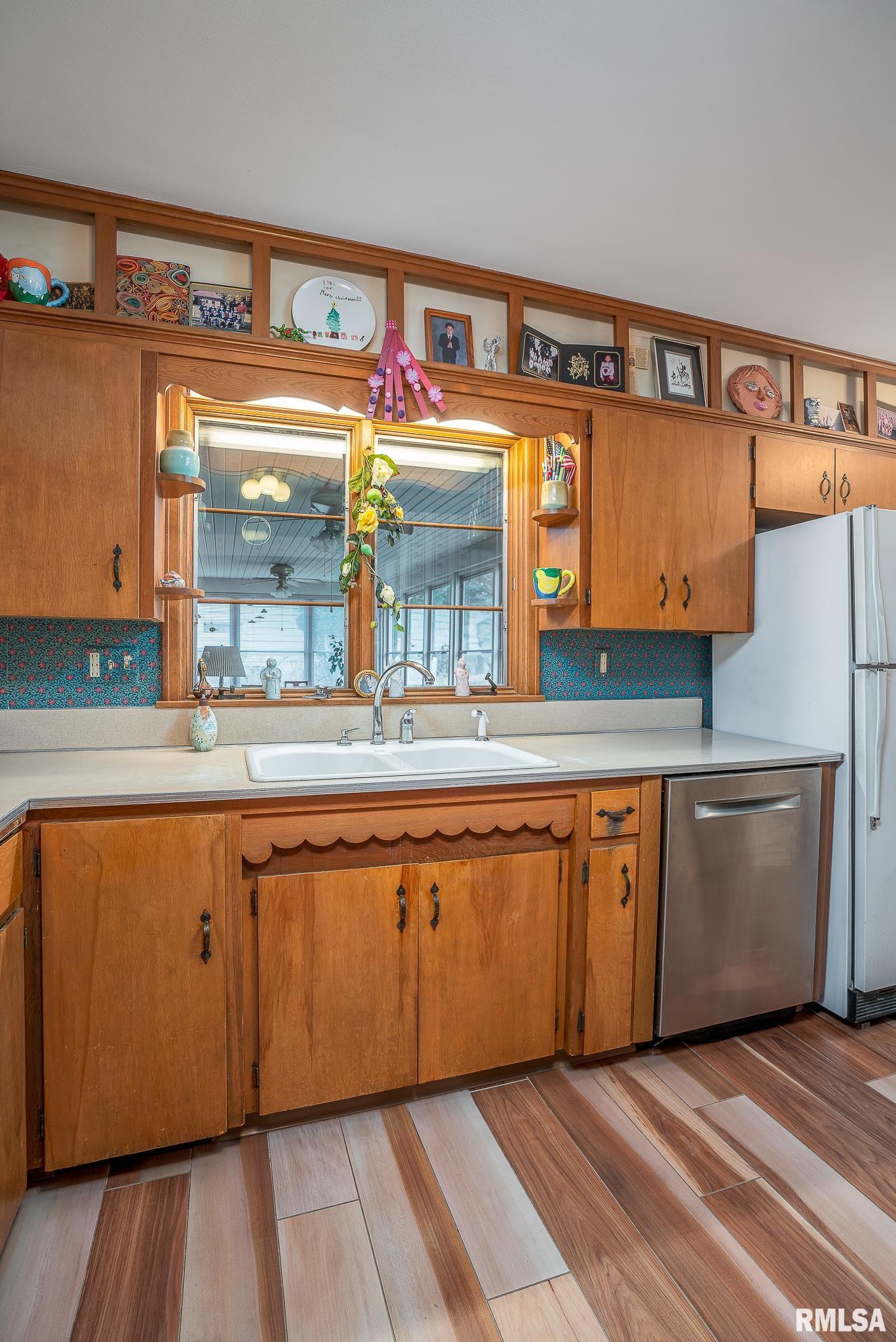 44 Woodley Road, Rock Island, Illinois image 11